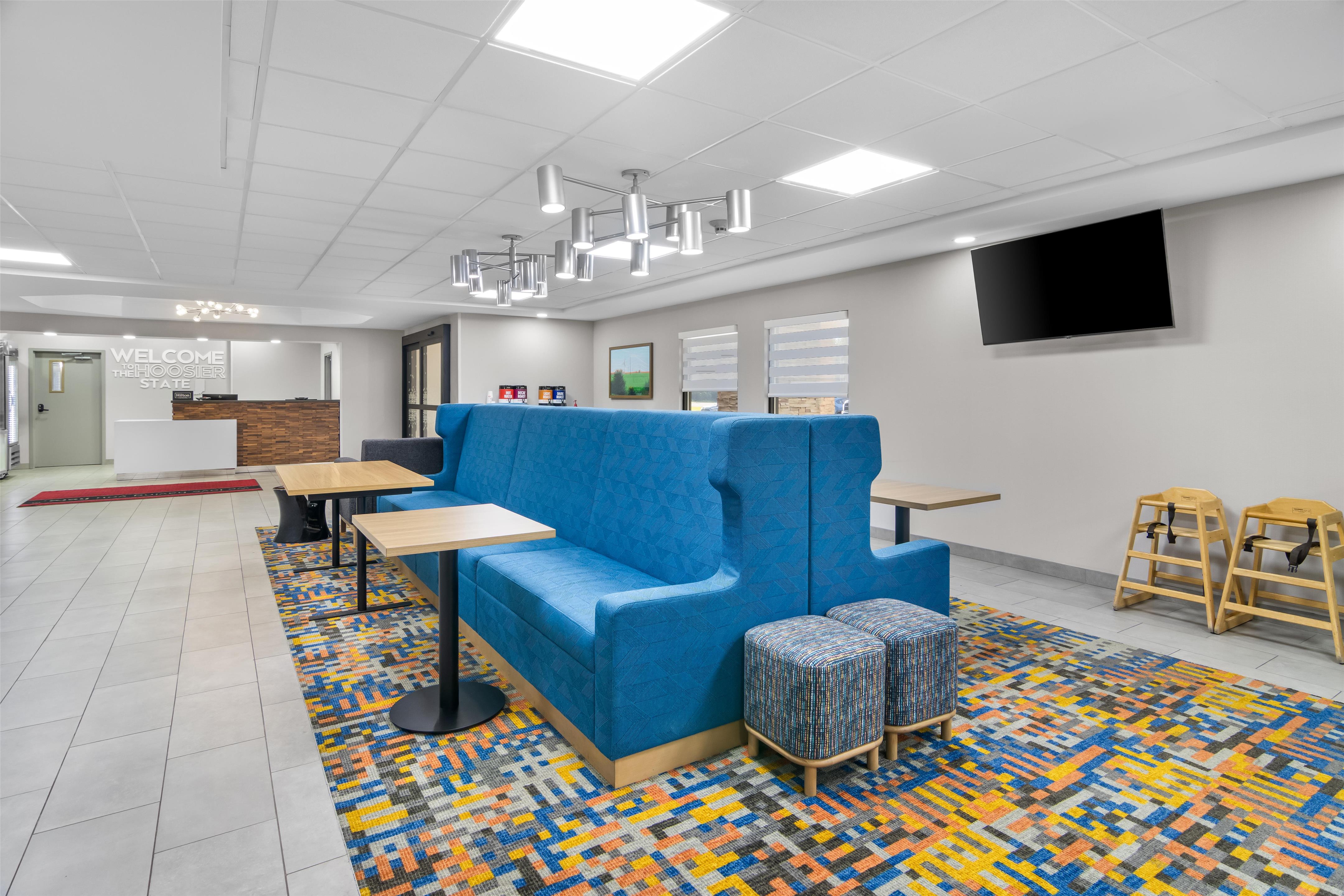 Lobby | Hampton Inn Portage