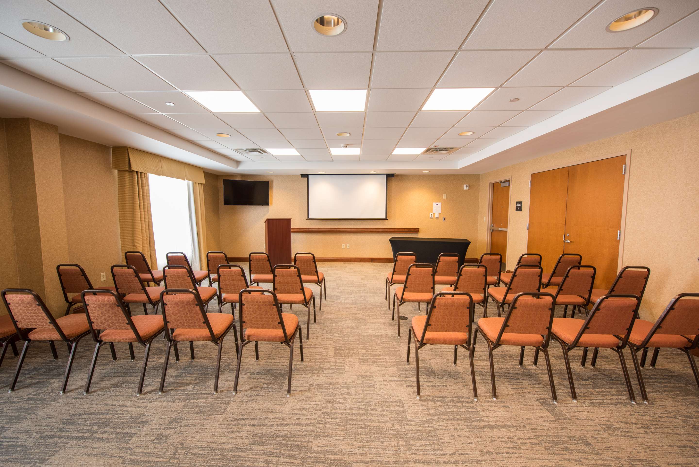 Meeting Room | Hampton Inn Presque Isle Maine