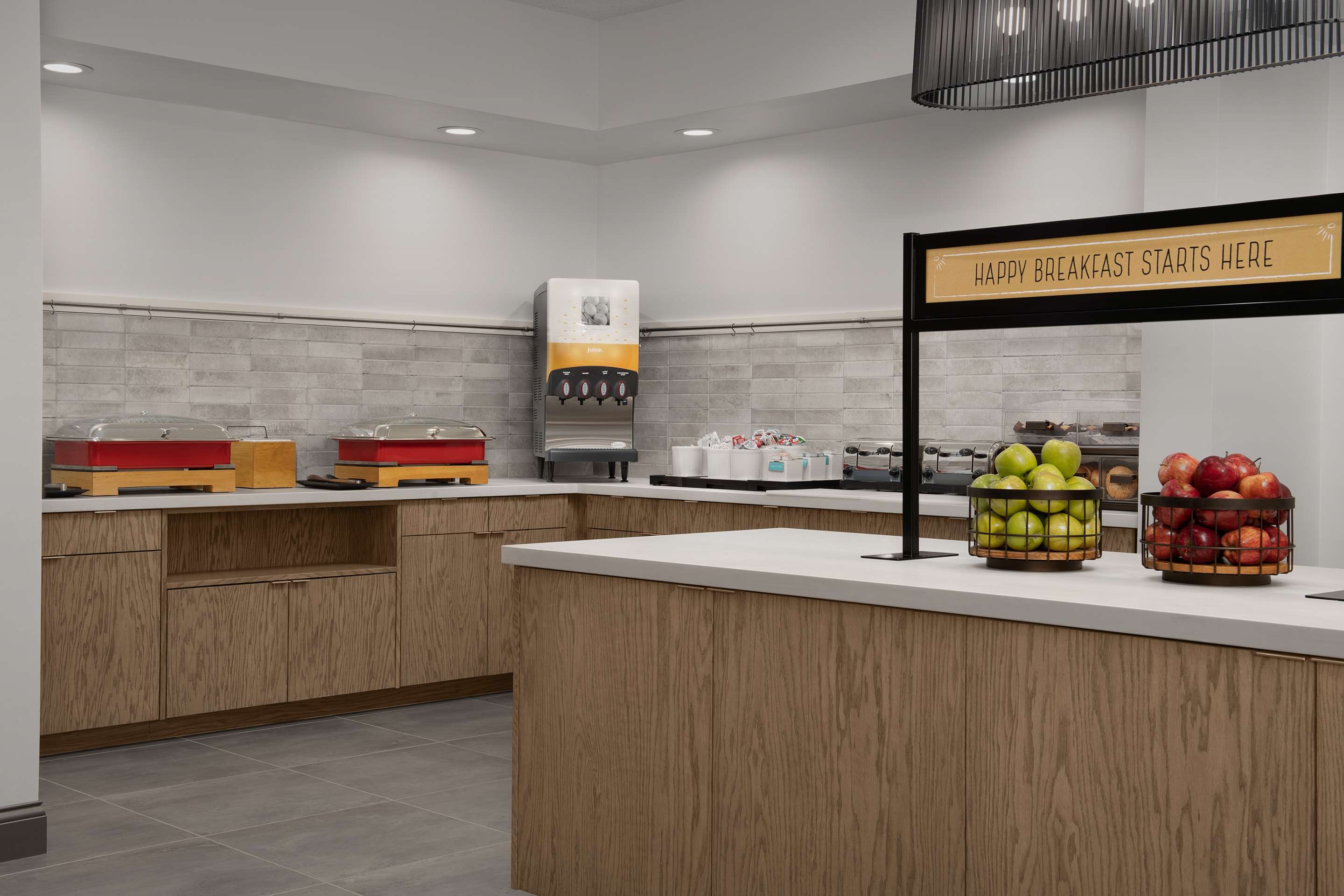 Breakfast Area | Hampton Inn & Suites Paso Robles