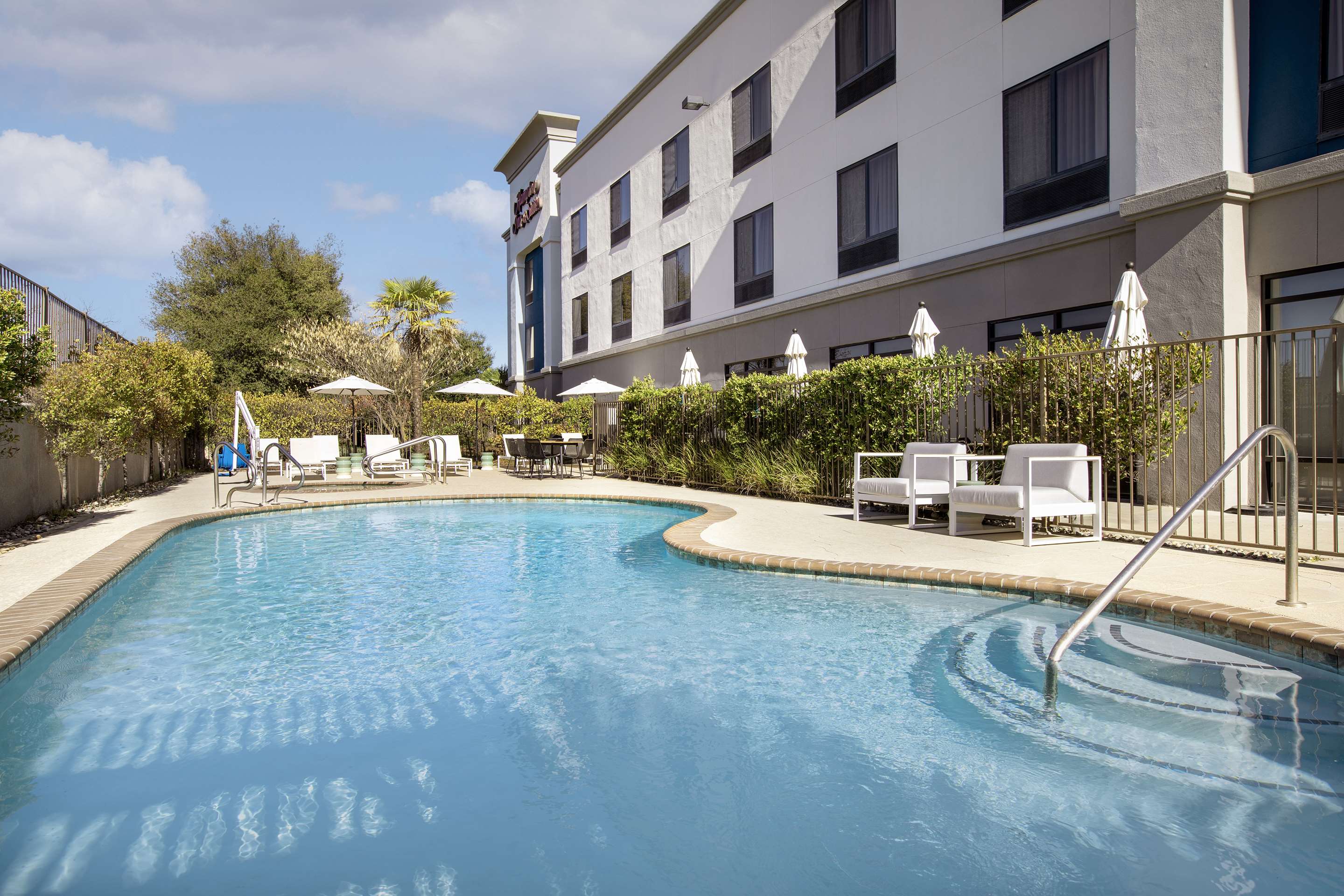 Pool | Hampton Inn & Suites Paso Robles