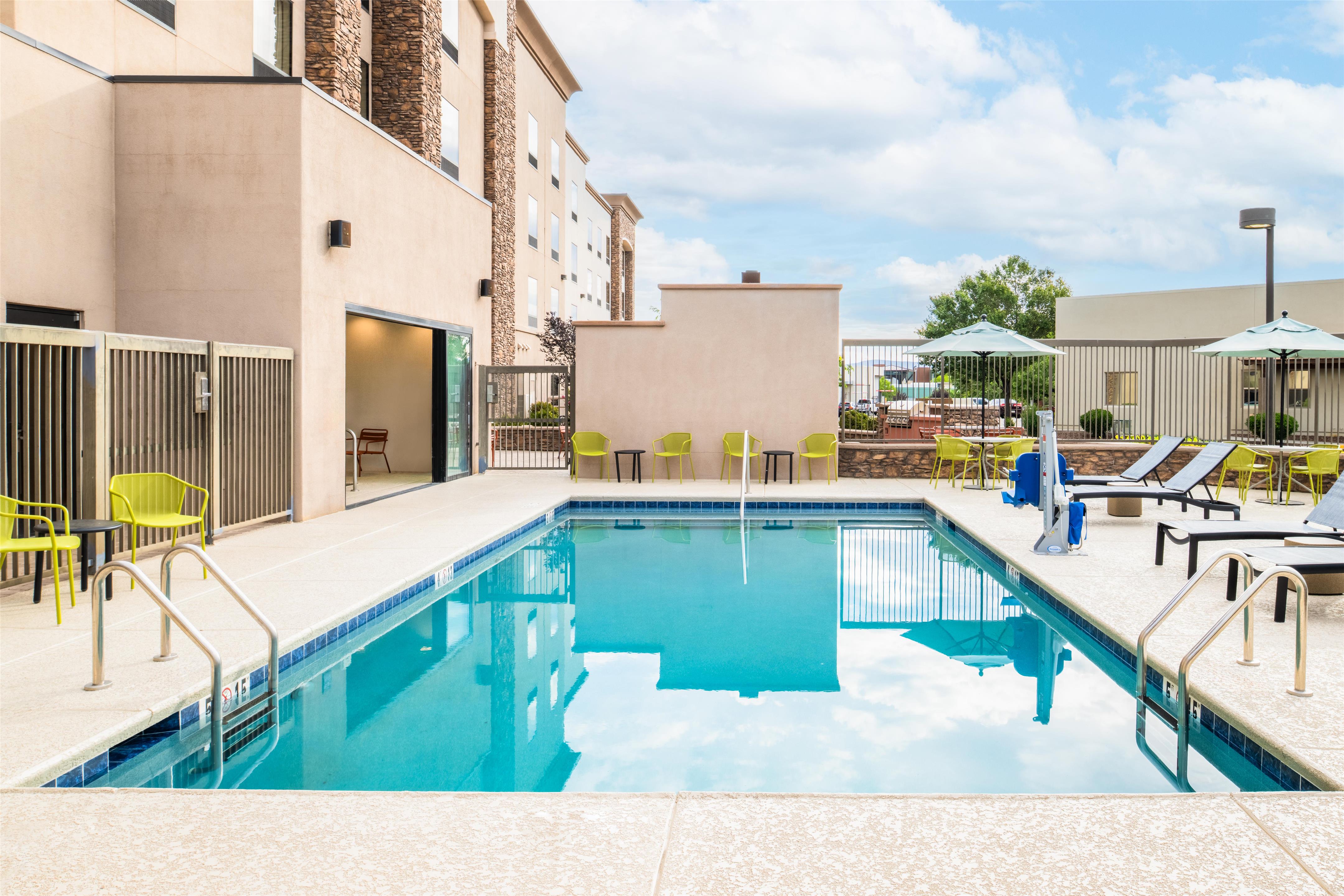 Pool | Hampton Inn & Suites Prescott Valley
