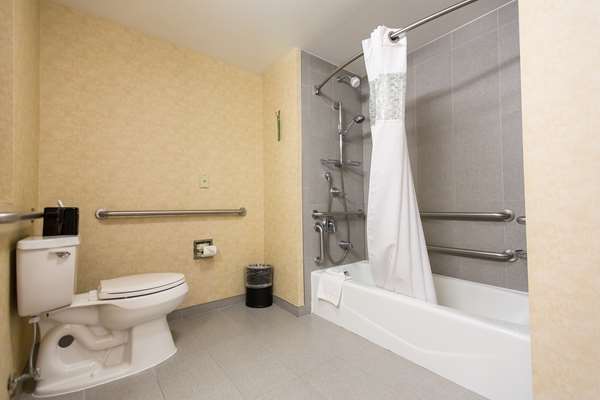  - Hampton Inn & Suites Parsippany