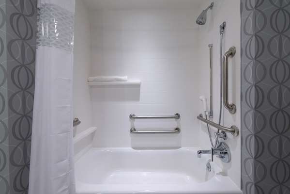  - Hampton Inn & Suites Downtown Portsmouth