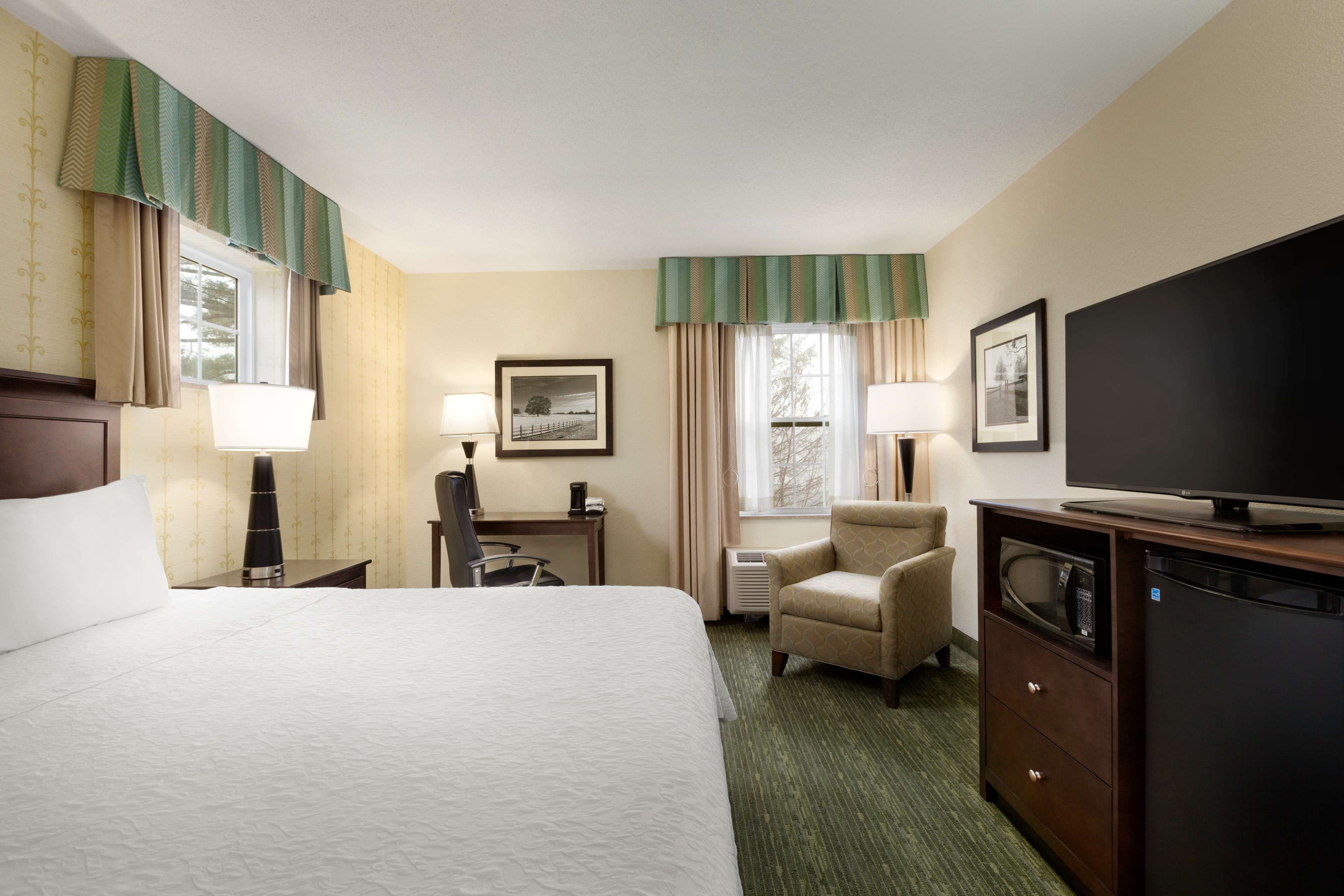 Hampton Inn Dover Room Type - 1 KING ACC W TUB NON SMOK