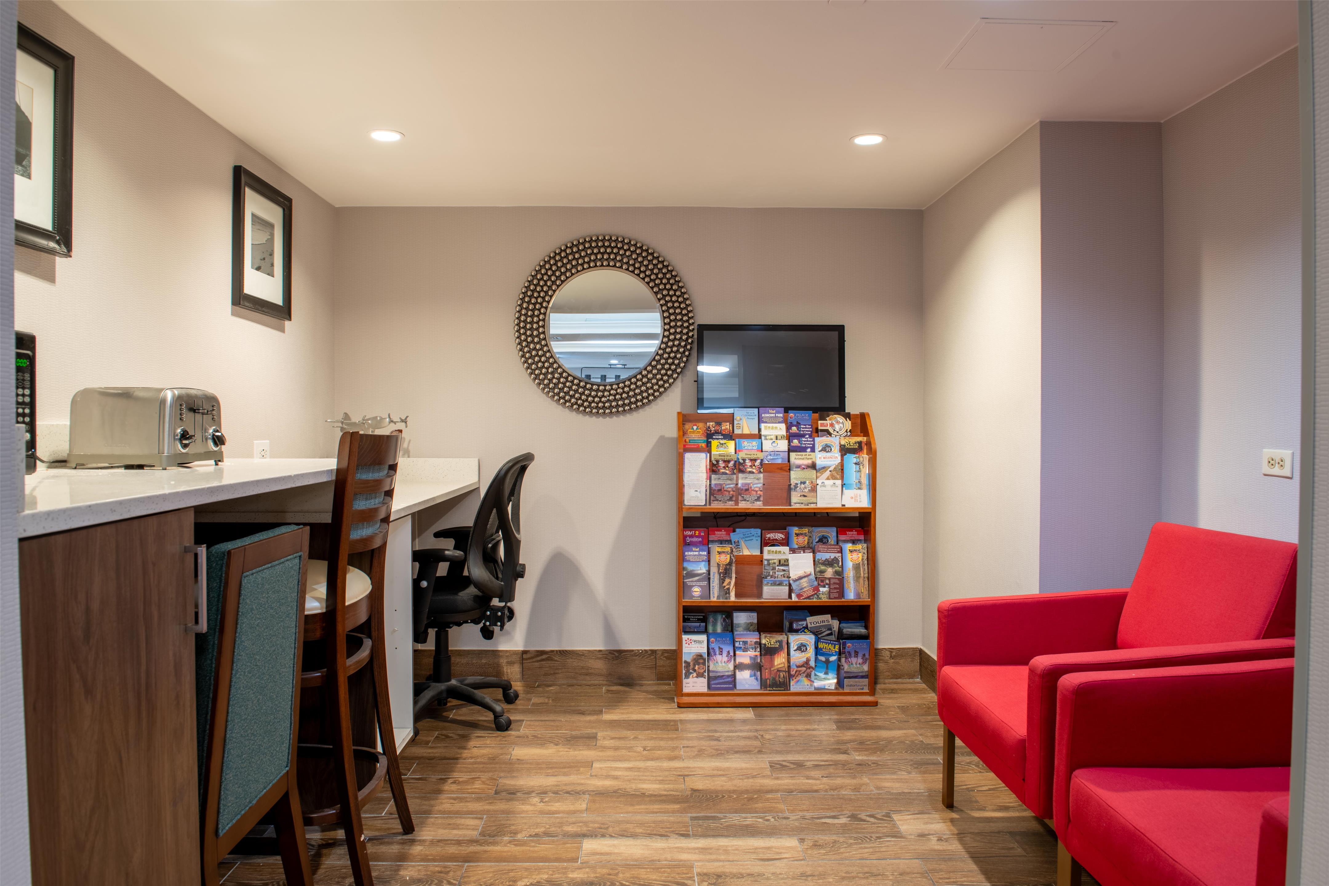 Lobby | Hampton Inn Portsmouth Central