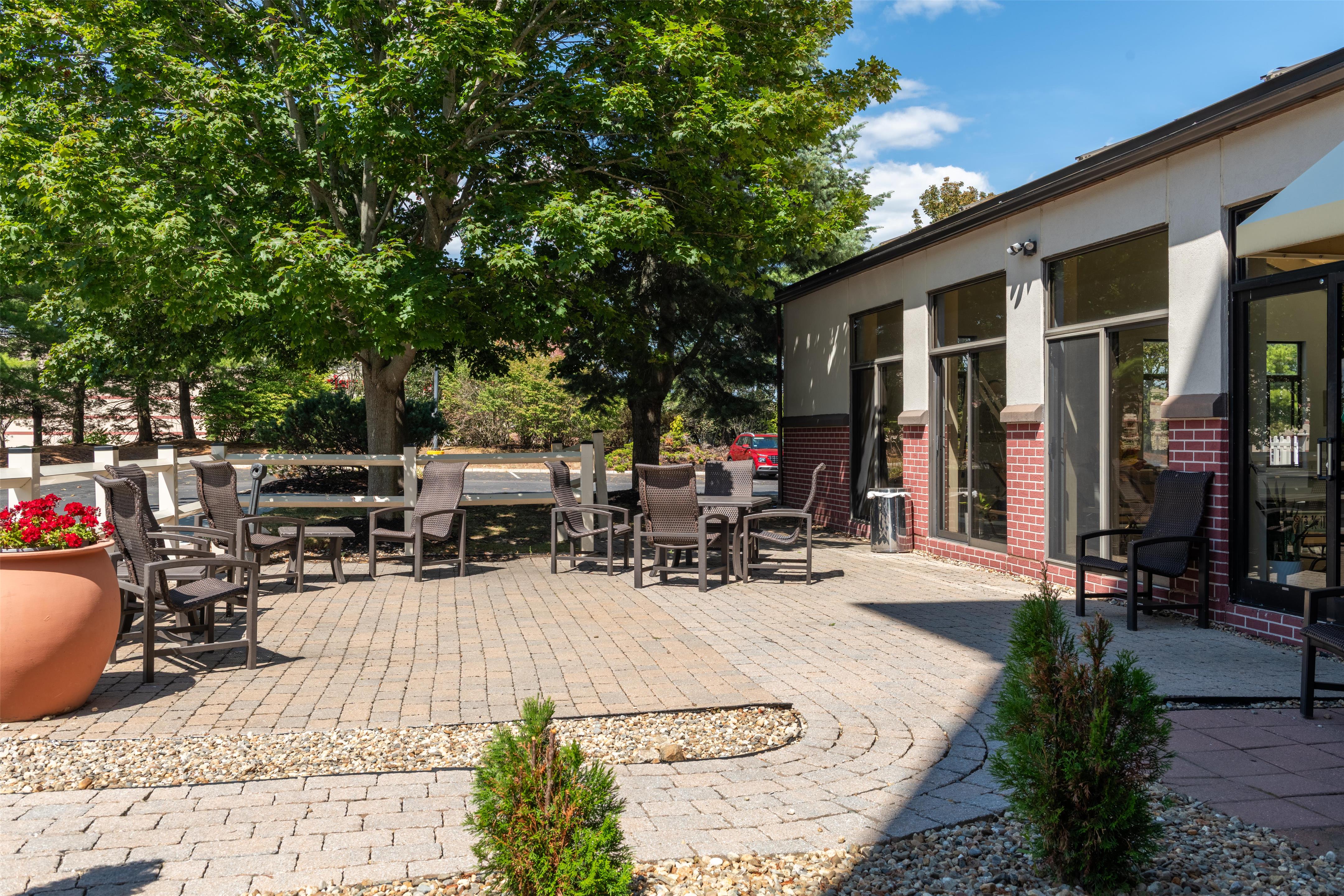 Exterior | Hampton Inn Portsmouth Central