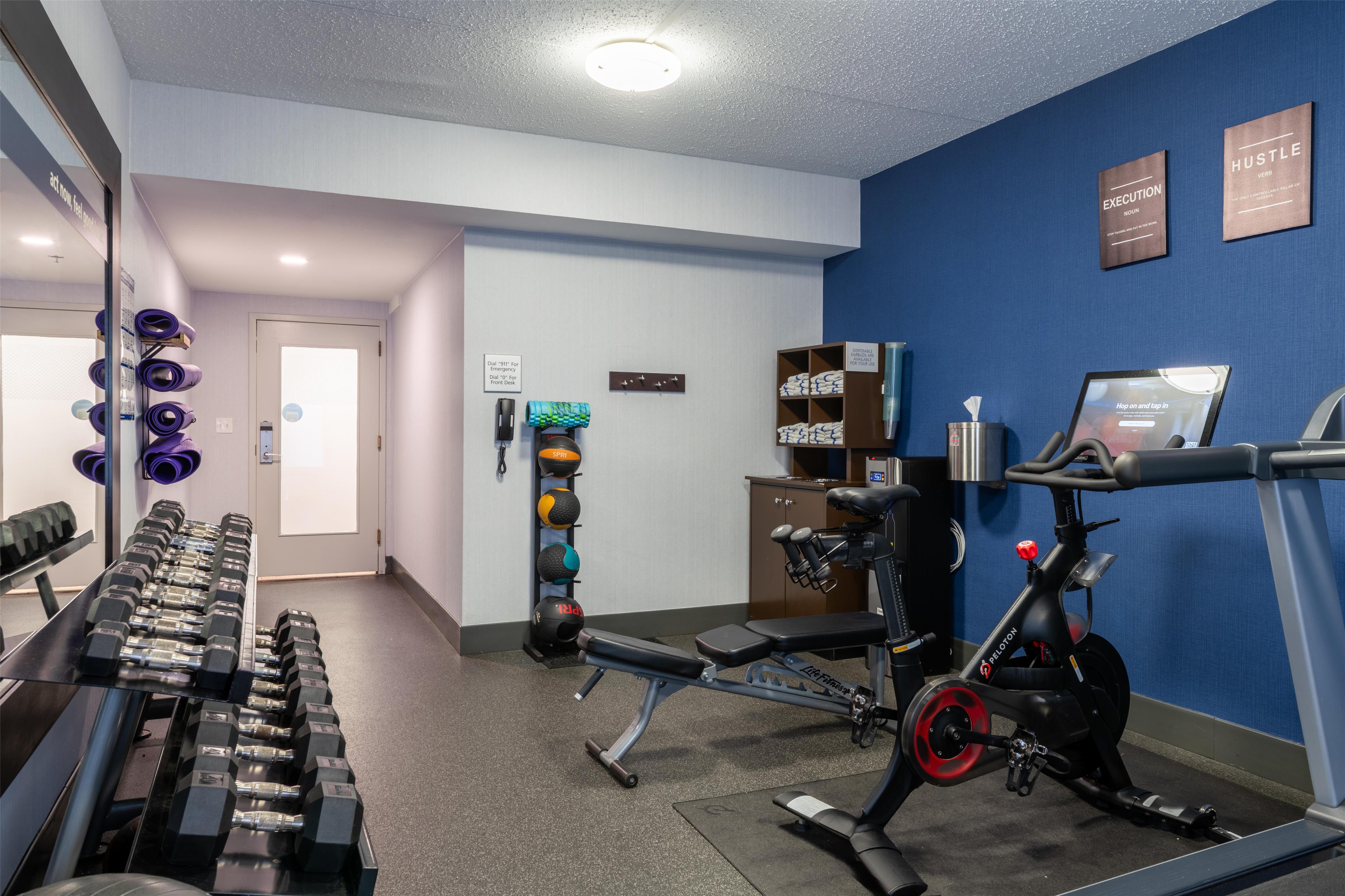 Health club fitness center gym | Hampton Inn Portsmouth Central