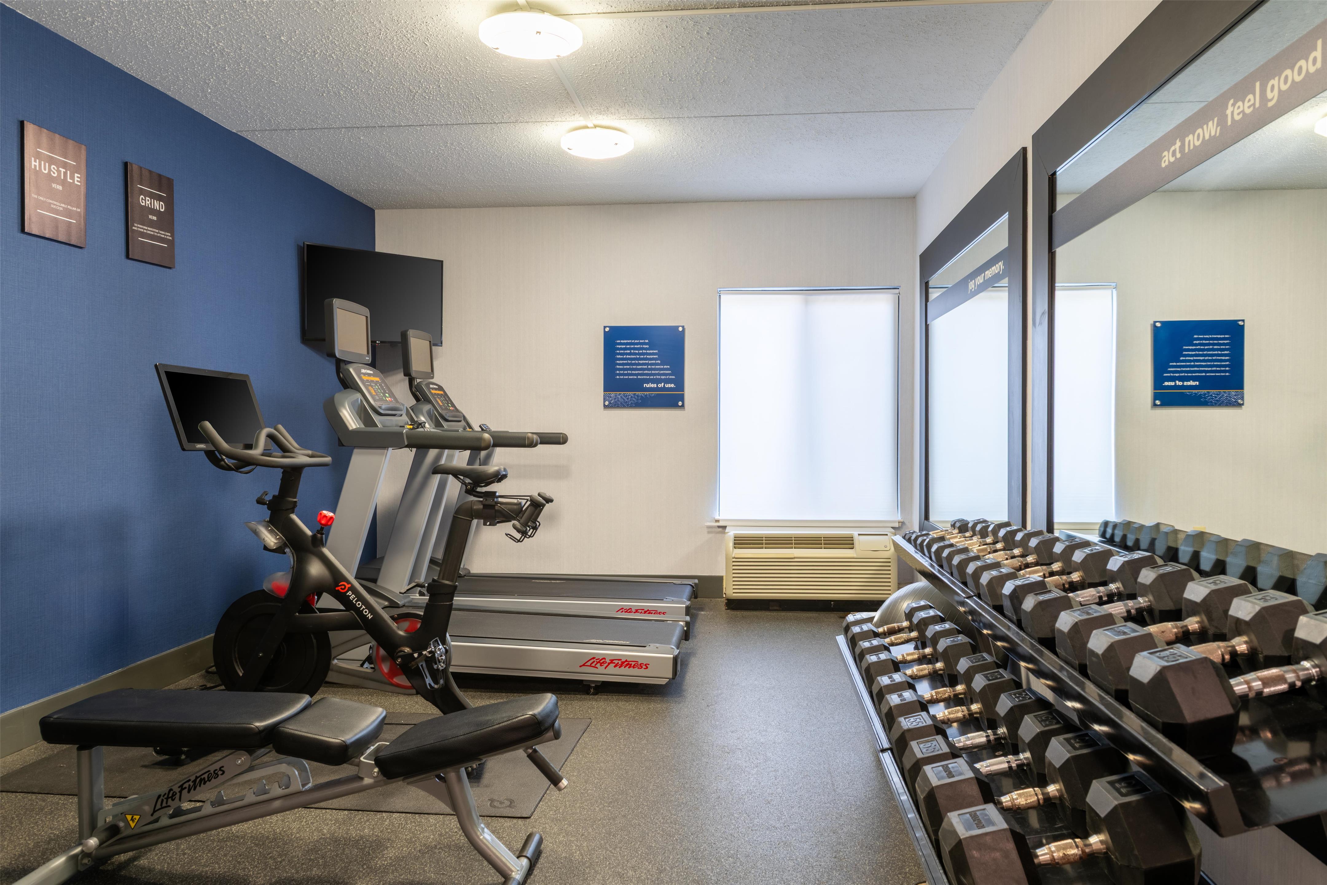 Health club fitness center gym | Hampton Inn Portsmouth Central