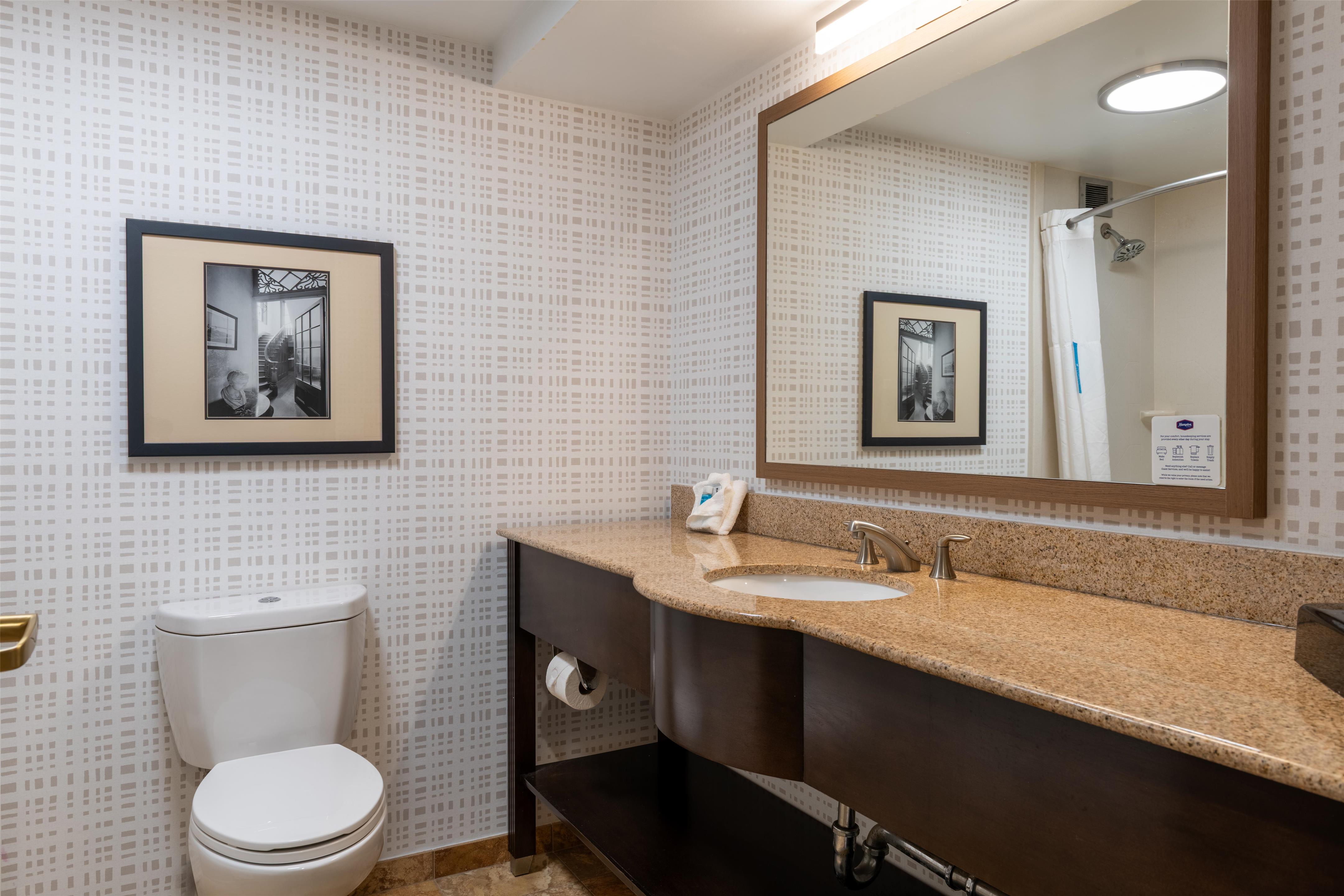 Guest room bath