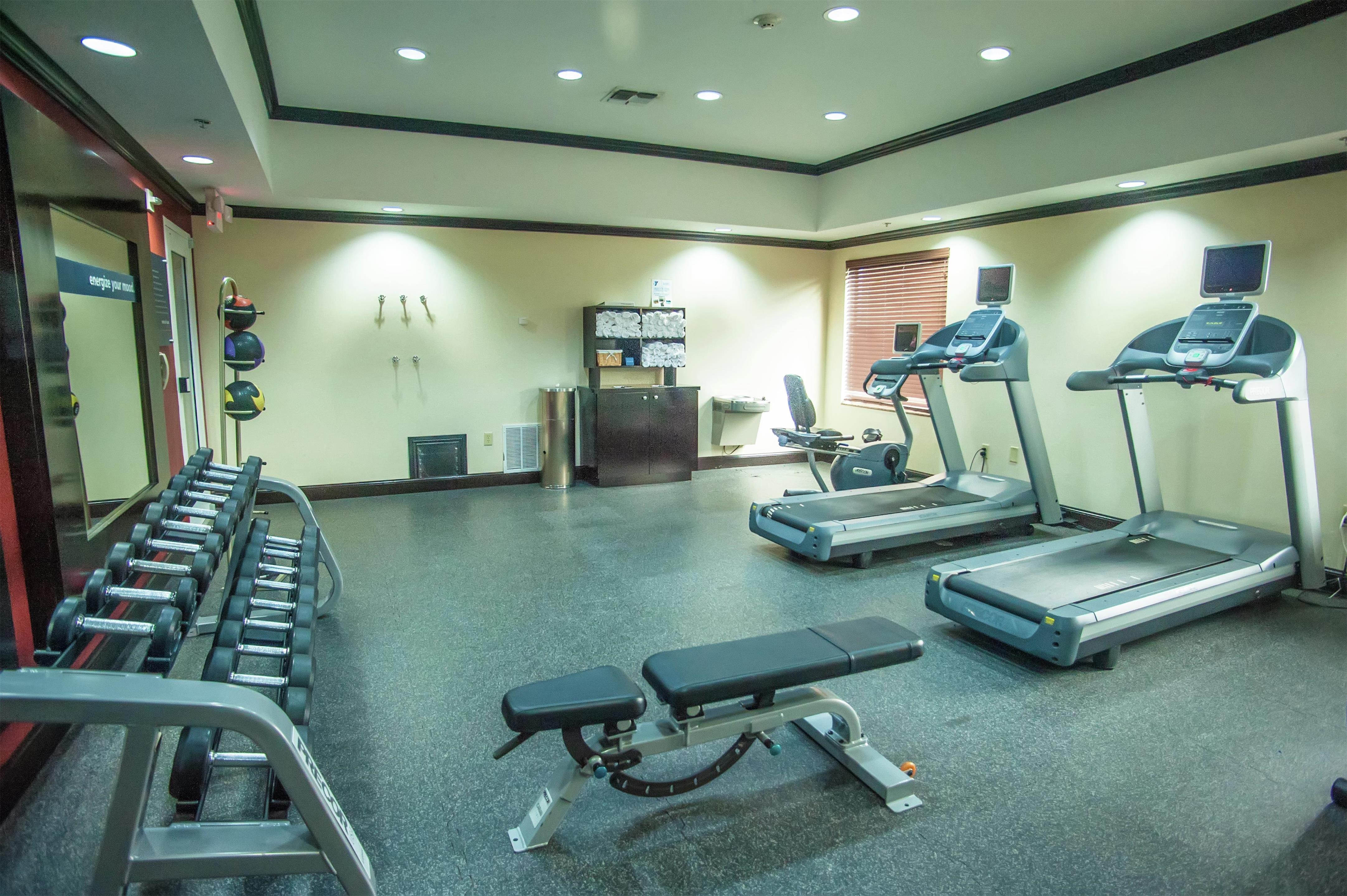 Health club fitness center gym | Hampton Inn & Suites Palestine