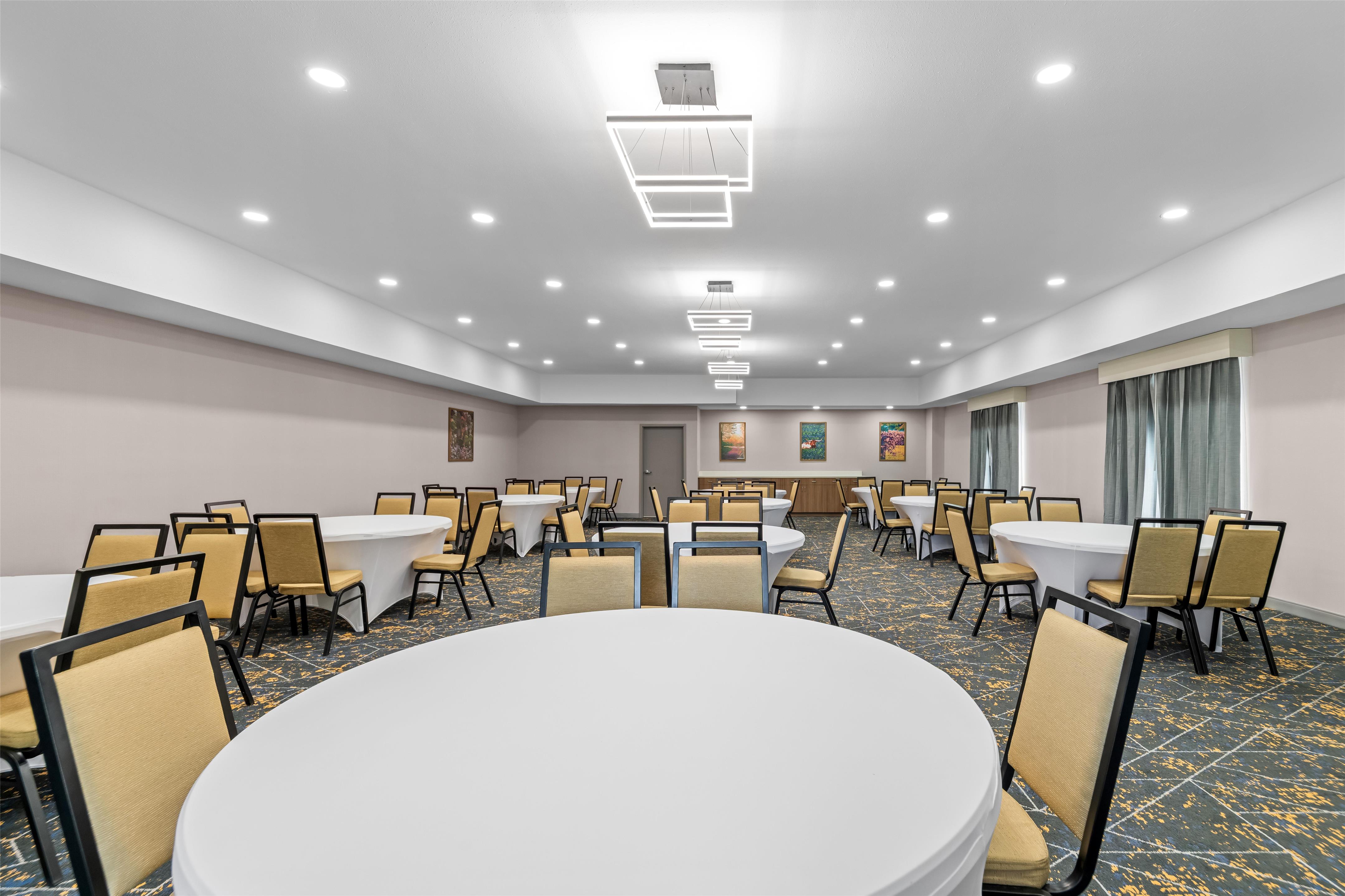 Meeting Room | Hampton Inn & Suites Palestine