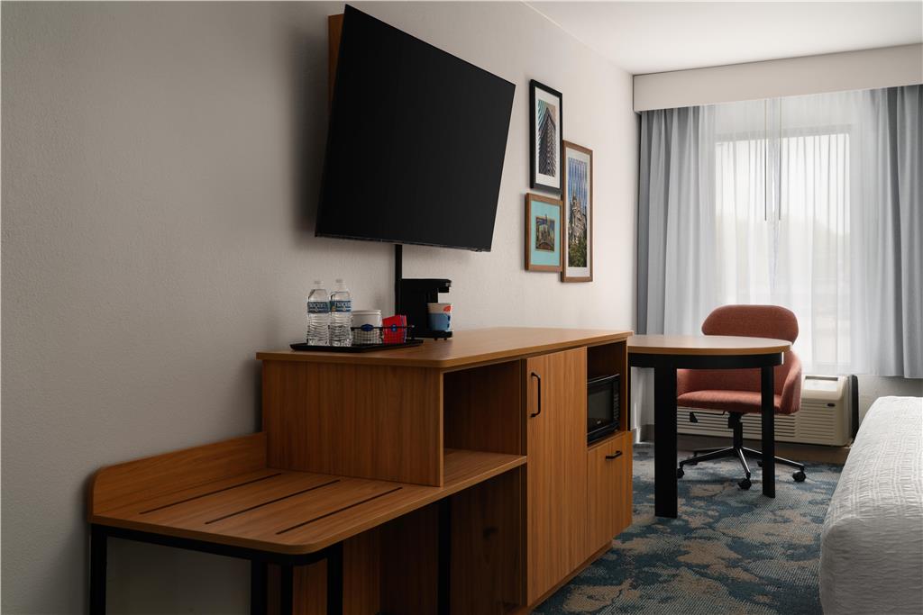 Hampton Inn Hopewell Fort Lee-guestroom-Guest Room,On-Site.jpg