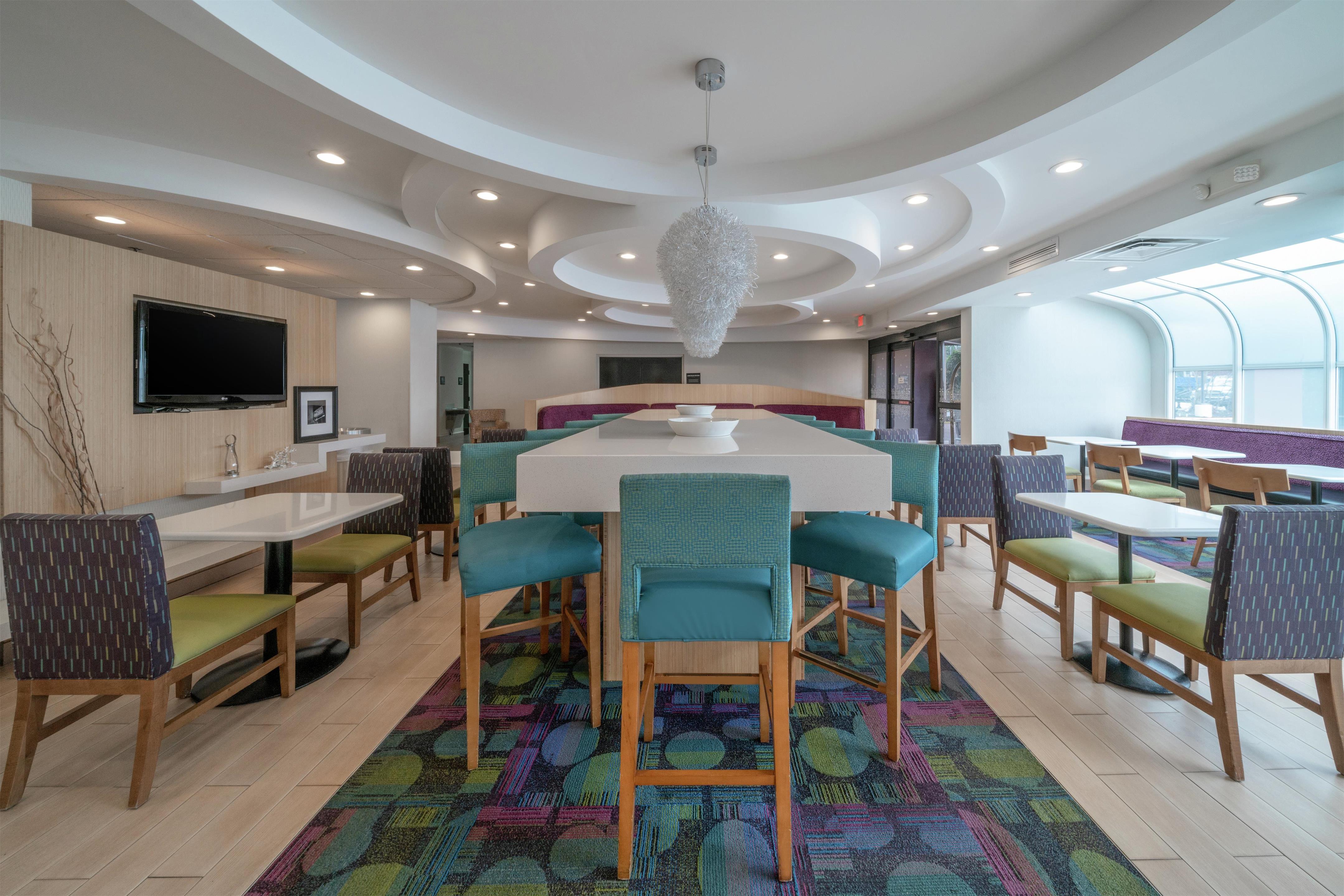 Lobby | Hampton Inn by Hilton Hopewell Fort Gregg-Adams