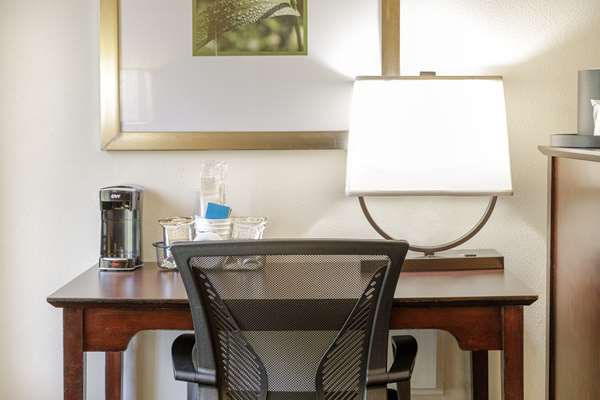  - Hampton Inn Ft Gregg Adams Petersburg - I-95, Exit 45