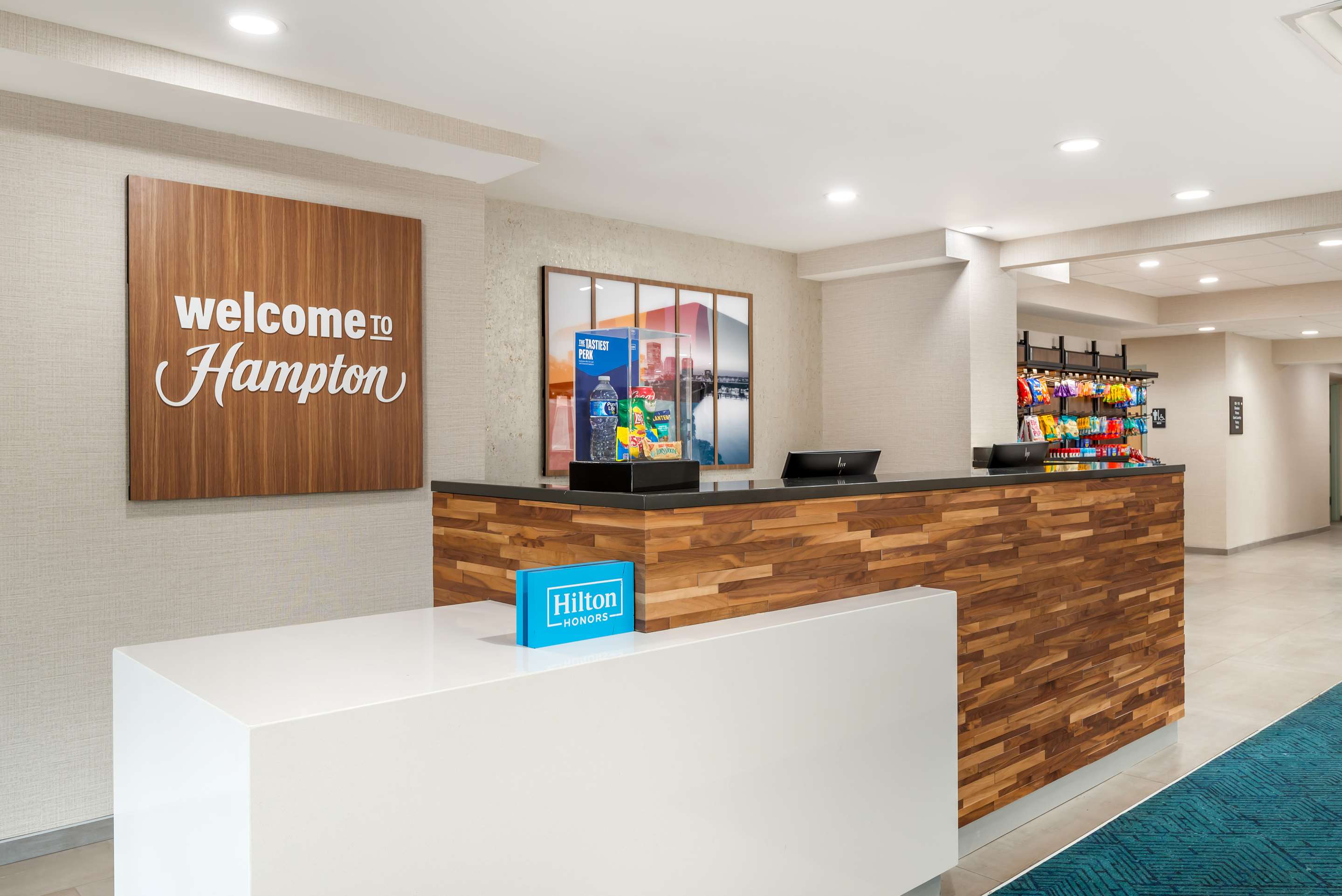 Lobby | Hampton Inn by Hilton Petersburg Ft. Gregg Adams