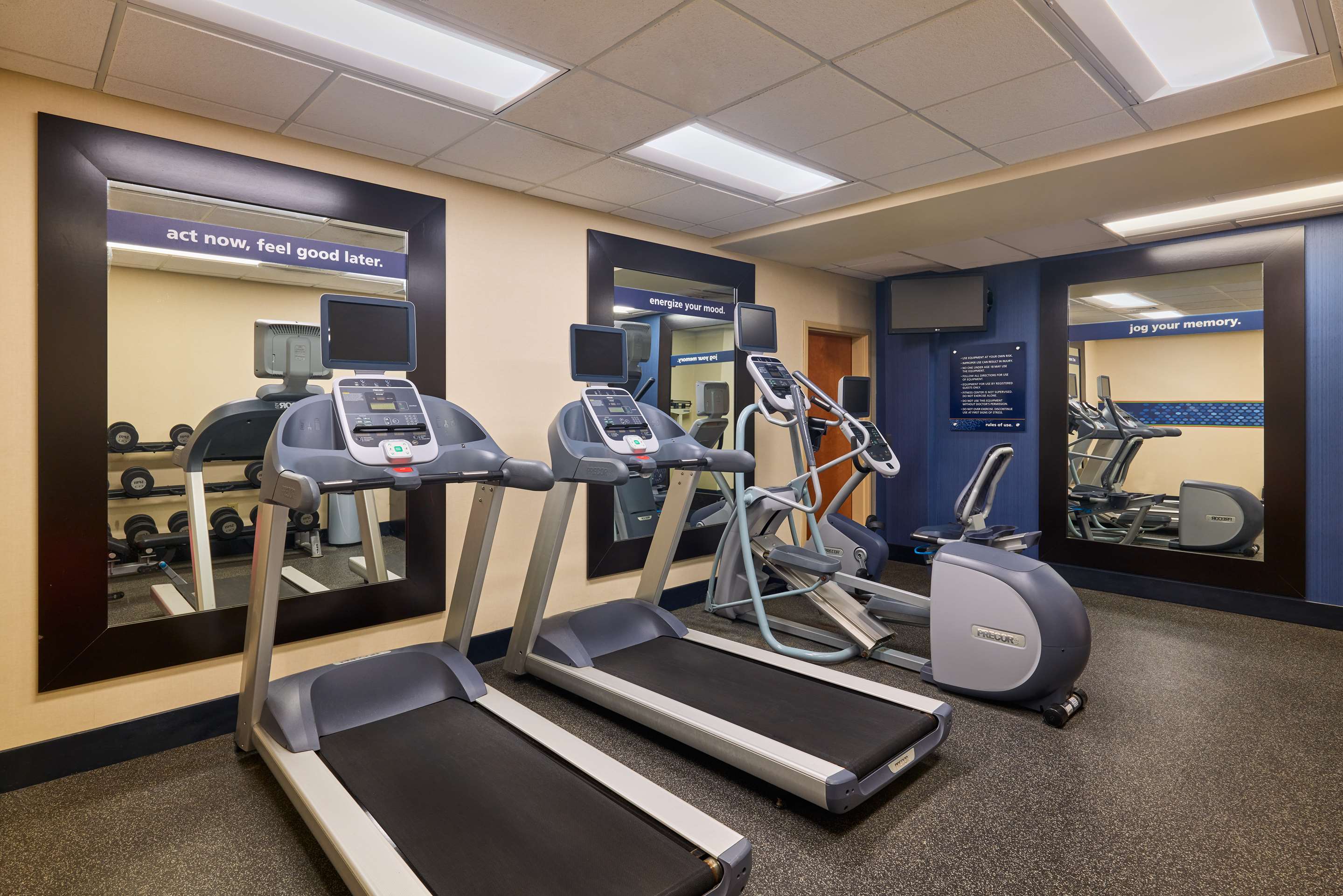 Health club fitness center gym | Hampton Inn & Suites Providence/Smithfield