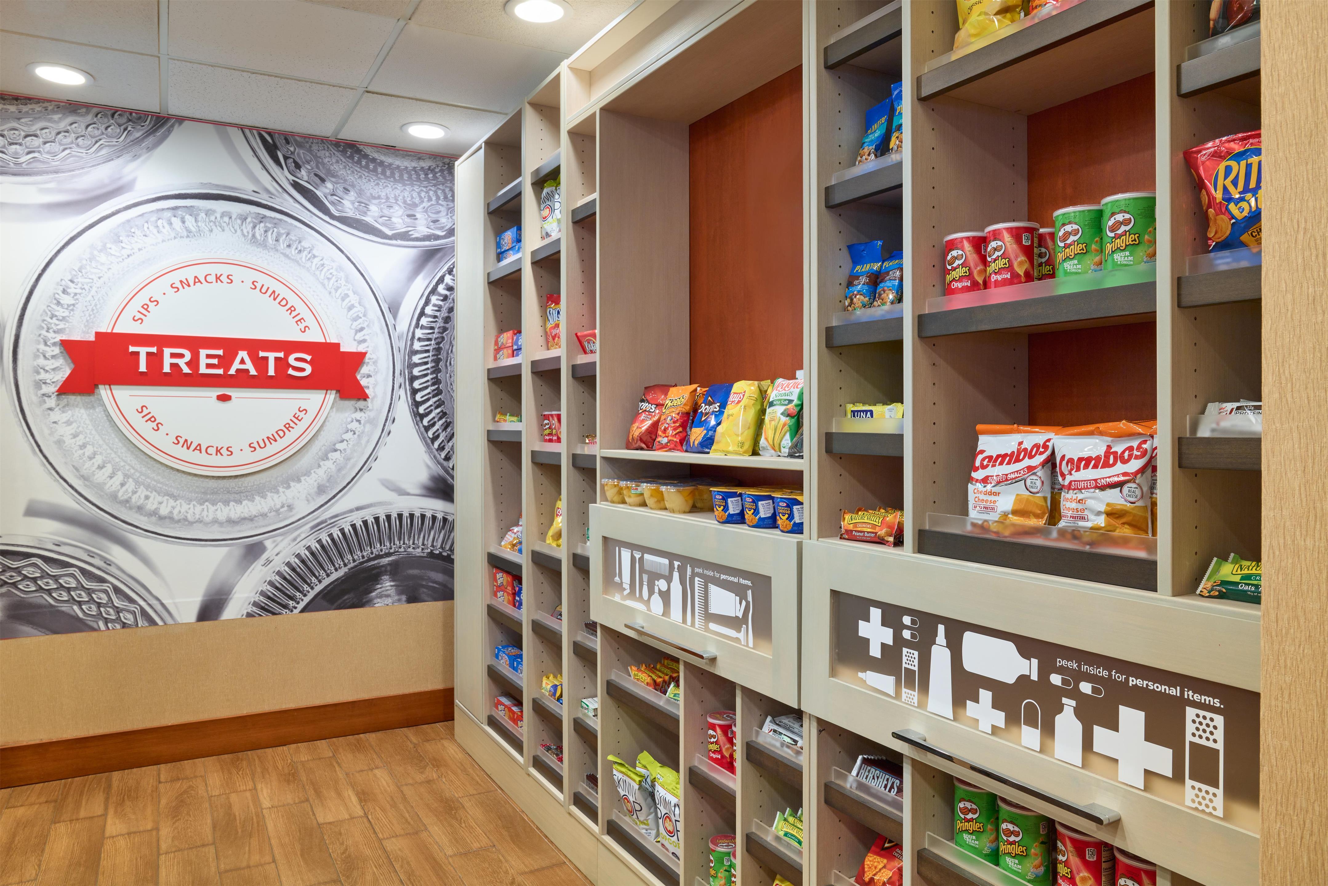 Restaurant | Hampton Inn & Suites Providence/Smithfield