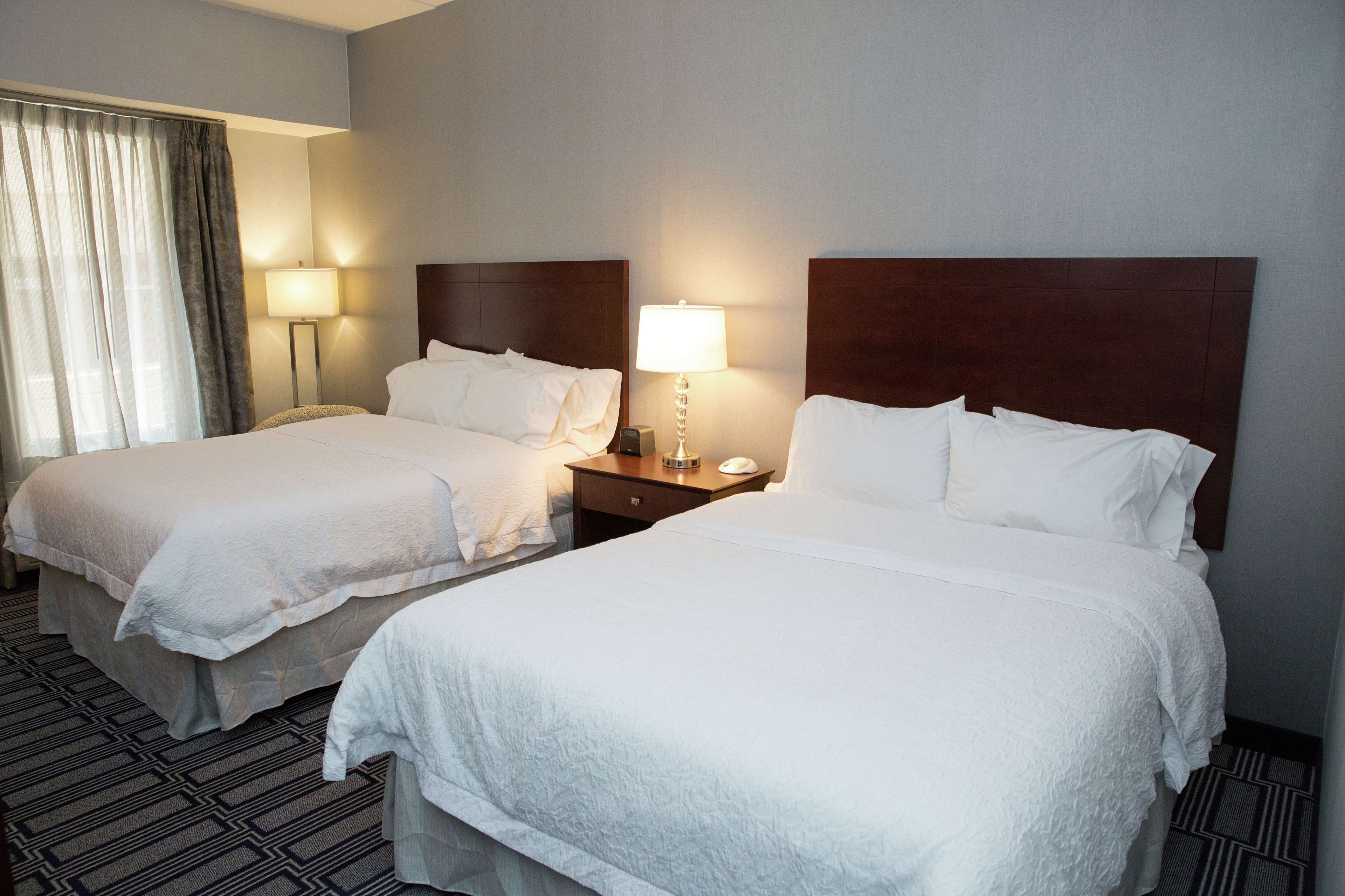 Hampton Inn & Suites by Hilton Providence Downtown Room Type - 2 QNS HEARING ACC NOSMOK