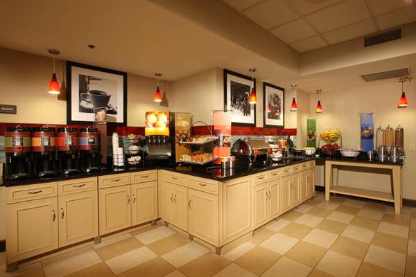 Restaurant - Hampton Inn Pennsville - I-295, Exit 1