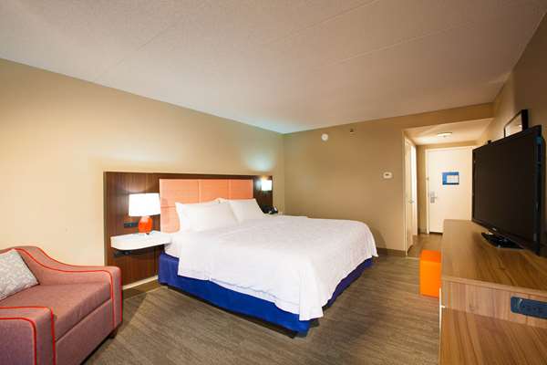  - Hampton Inn Pennsville - I-295, Exit 1