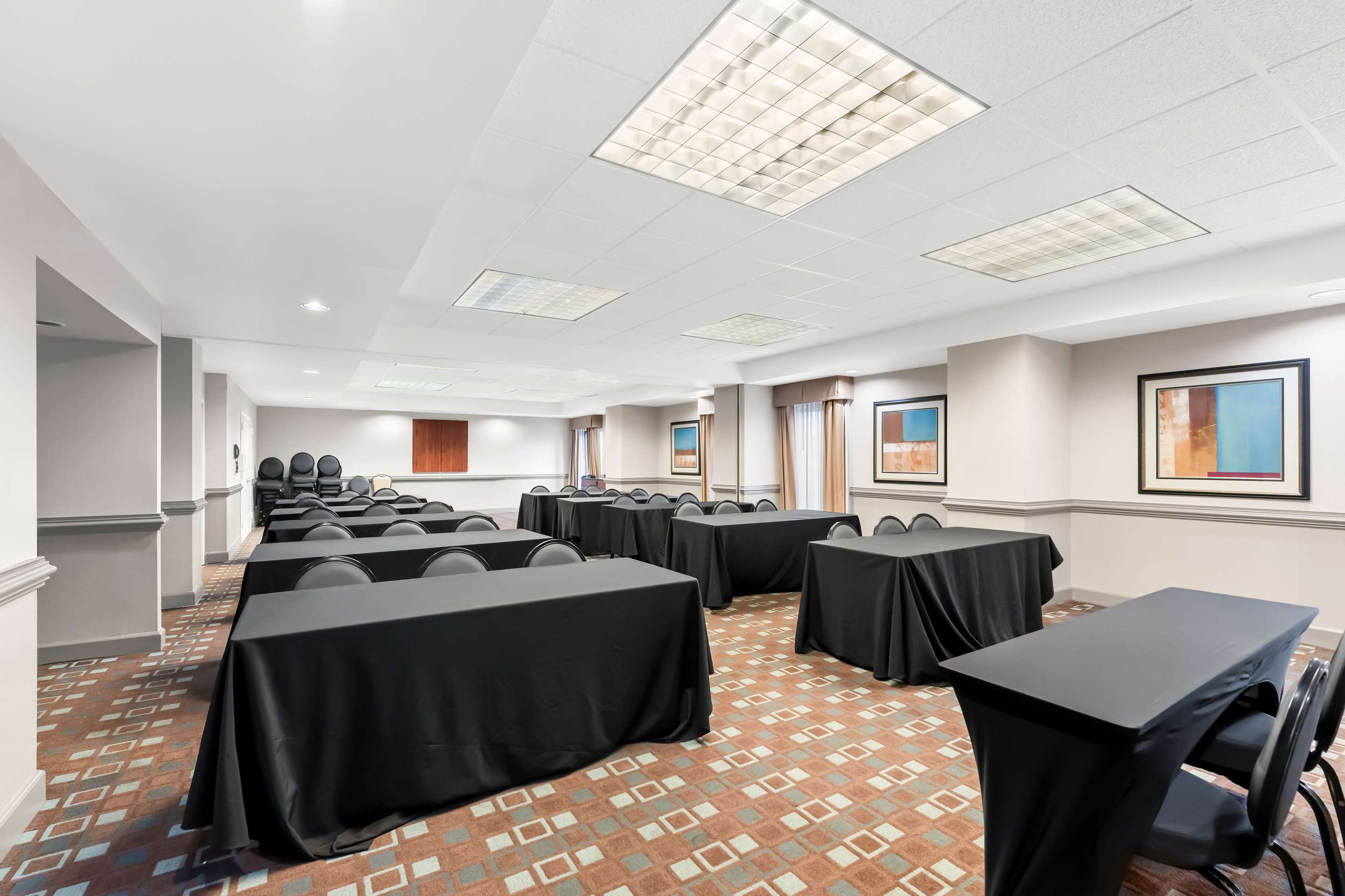 Meeting Room | Hampton Inn Pennsville