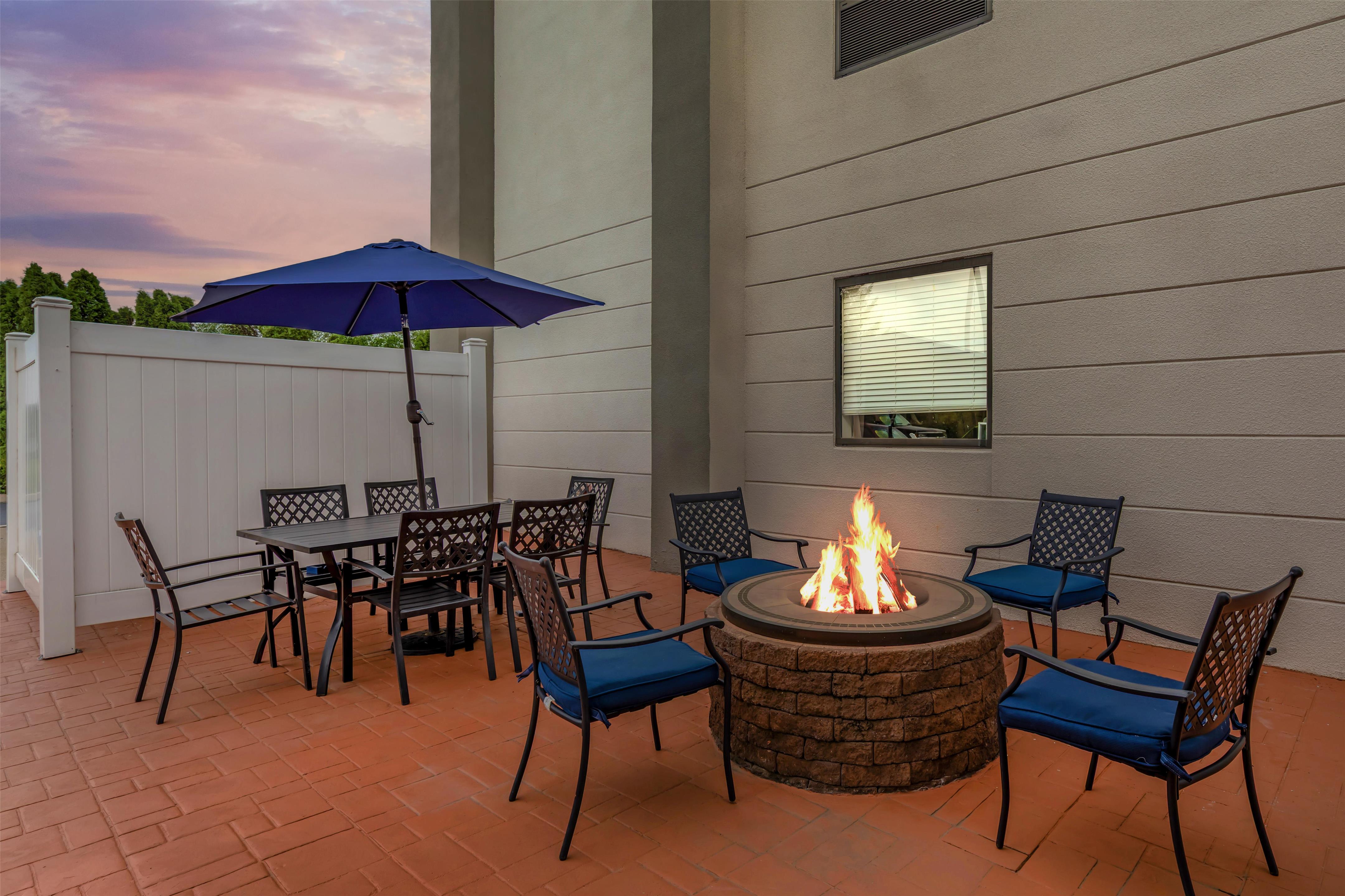 Exterior | Hampton Inn Pine Grove