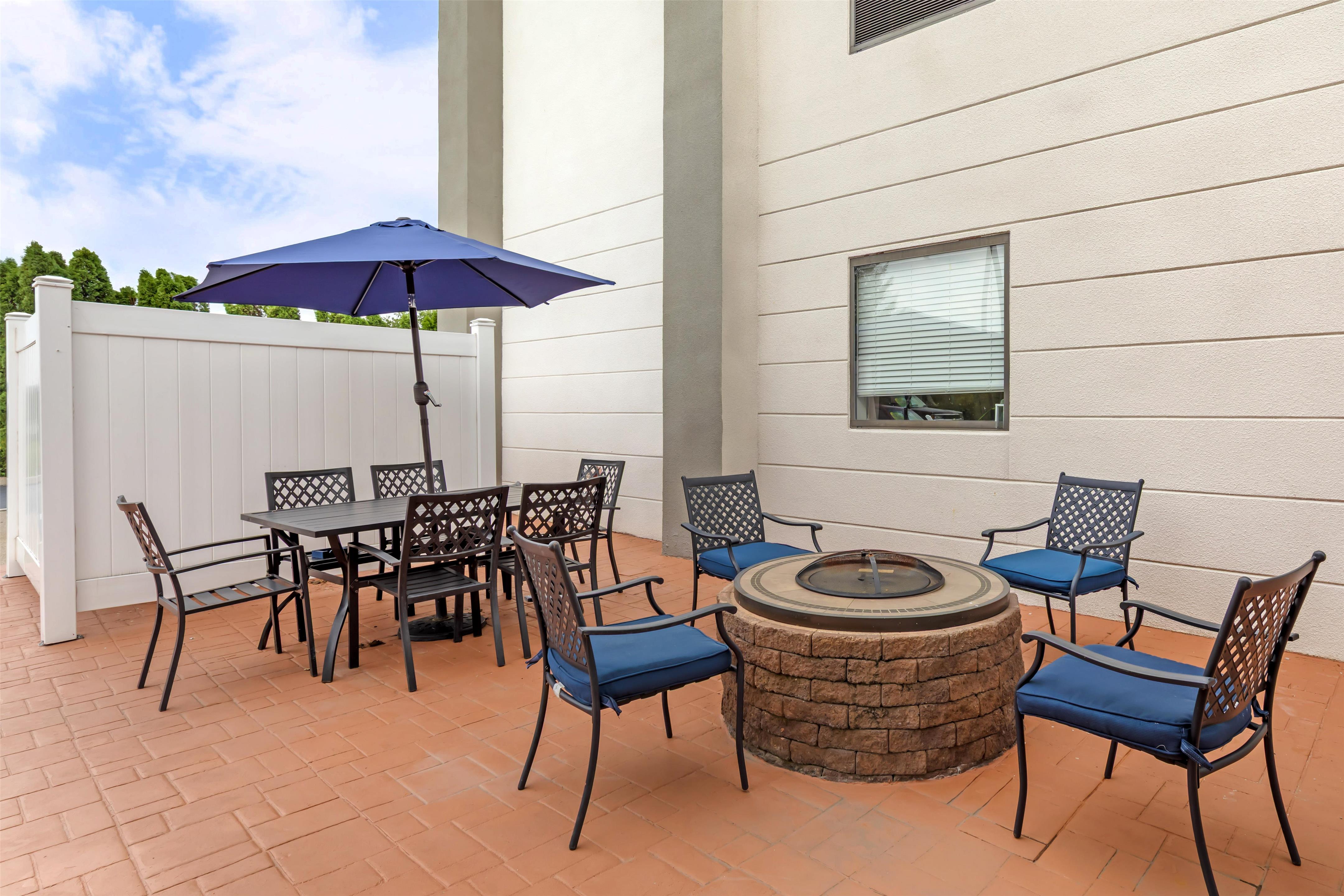 Exterior | Hampton Inn Pine Grove