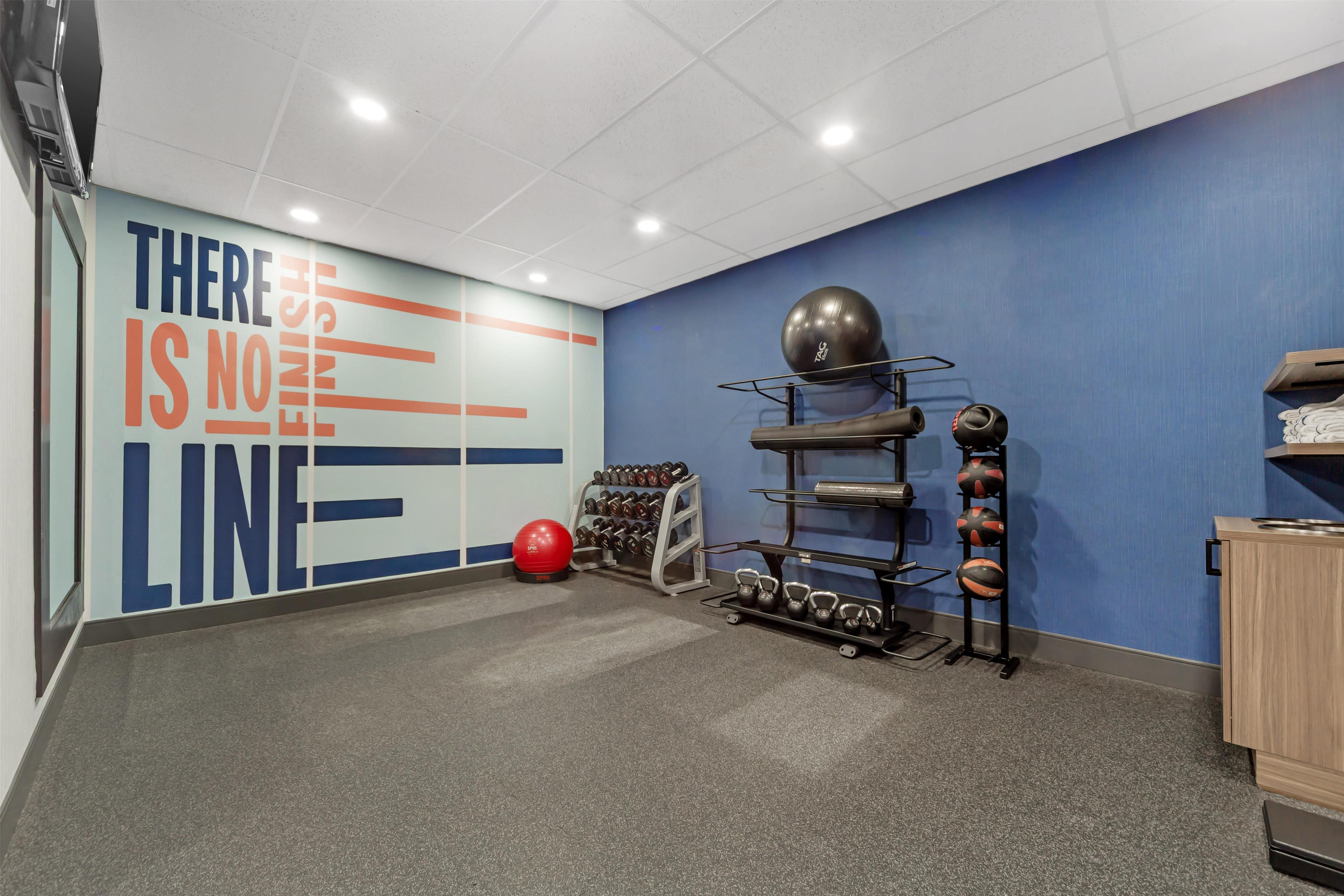 Health club fitness center gym | Hampton Inn Pine Grove