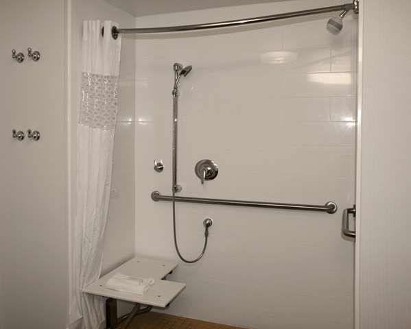  - Hampton Inn & Suites Pineville - I-485, Exit 64