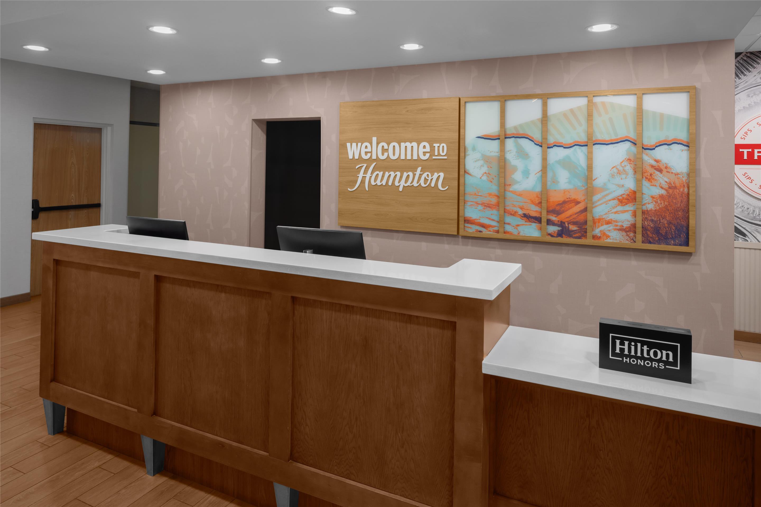 Reception | Hampton Inn & Suites Orem