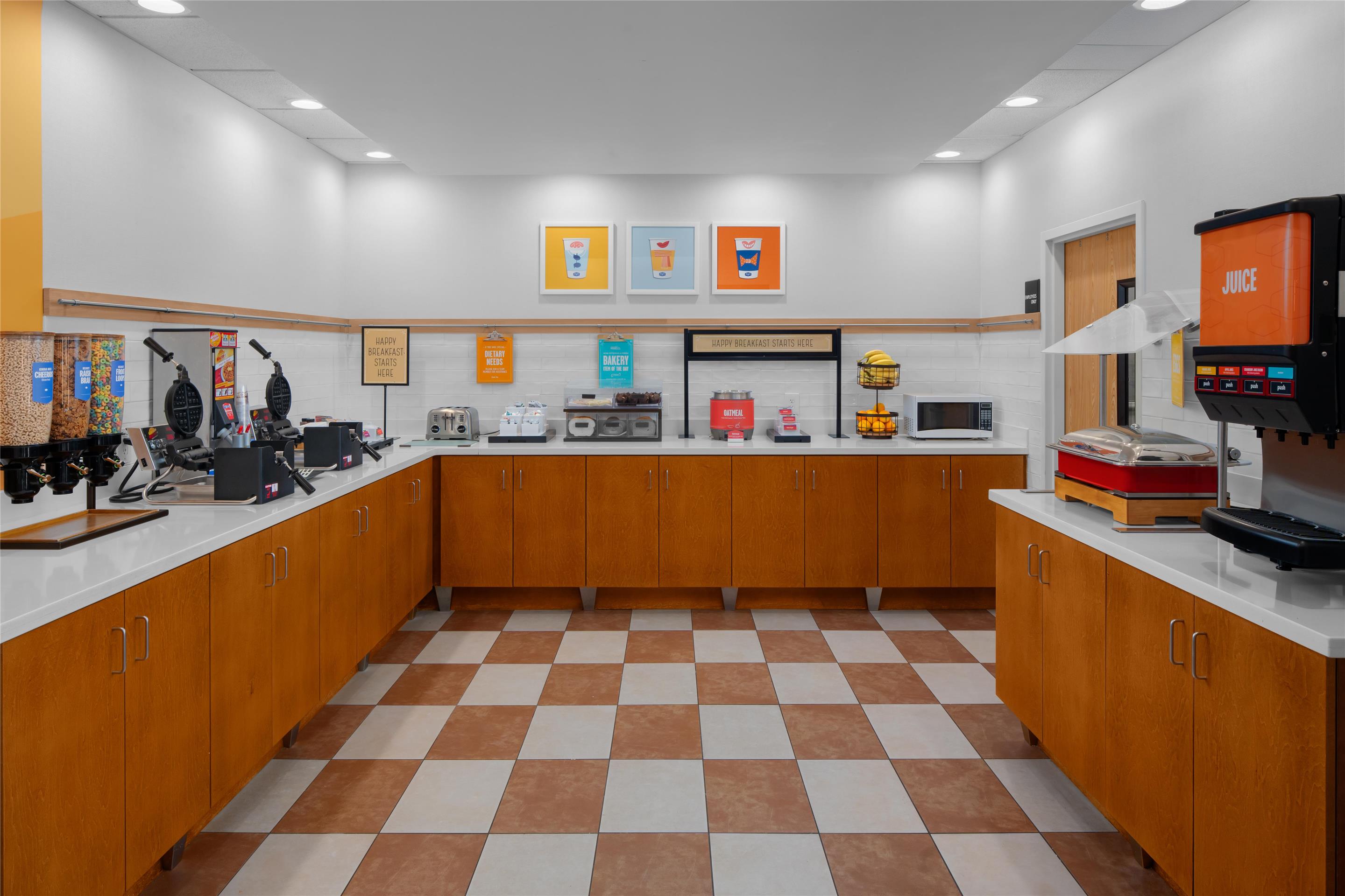 Breakfast Area | Hampton Inn & Suites Orem