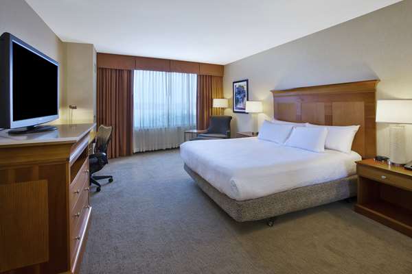  - Hilton Garden Inn Downtown Waterfront Portland