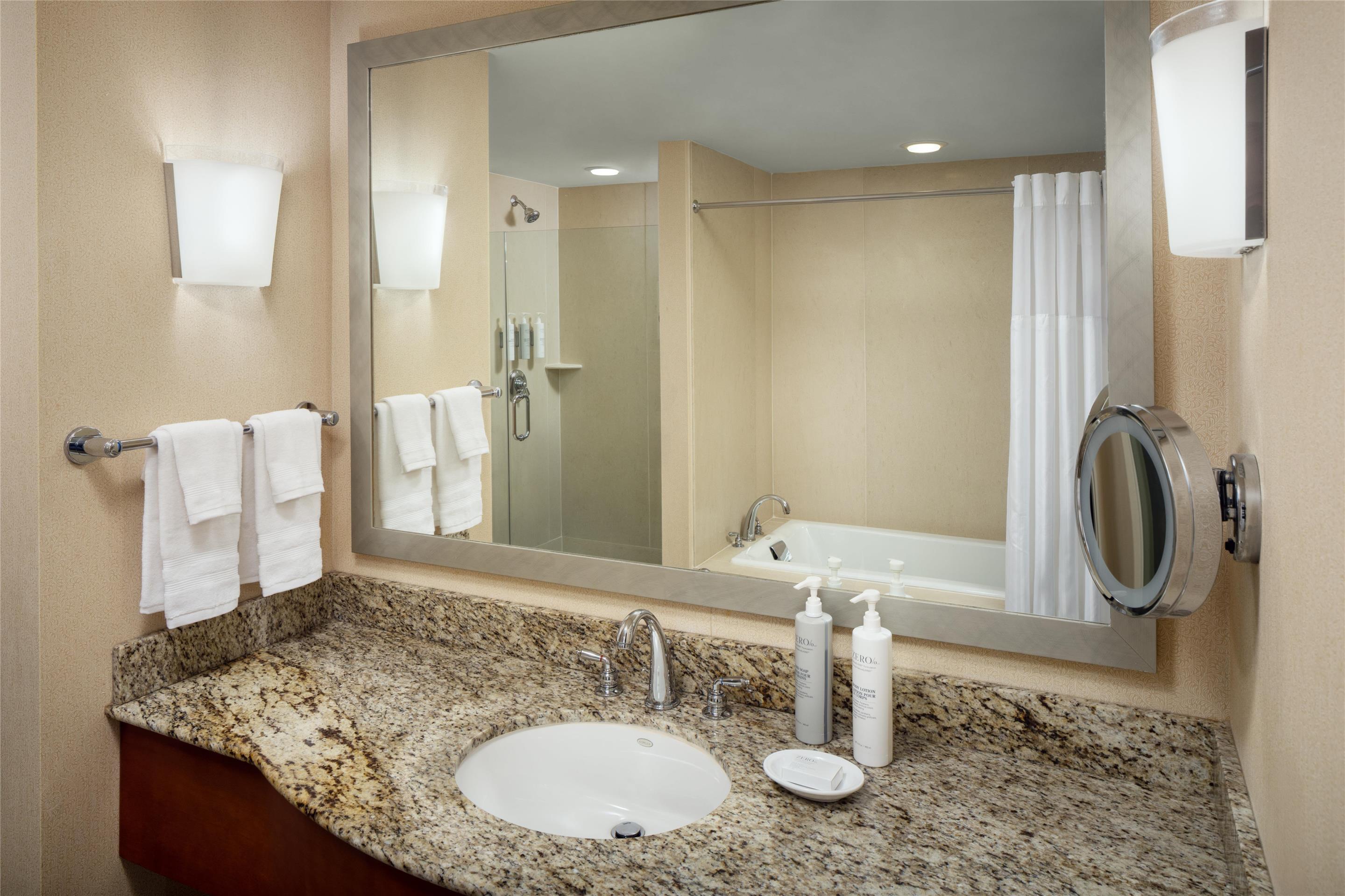 Guest room bath