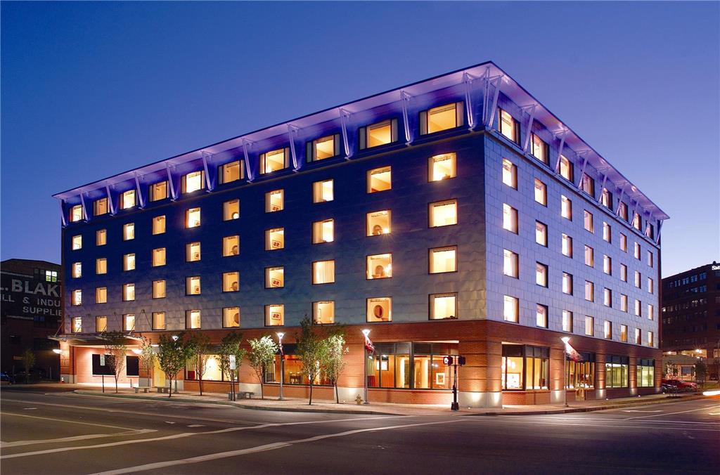 Hilton Garden Inn Downtown Waterfront
