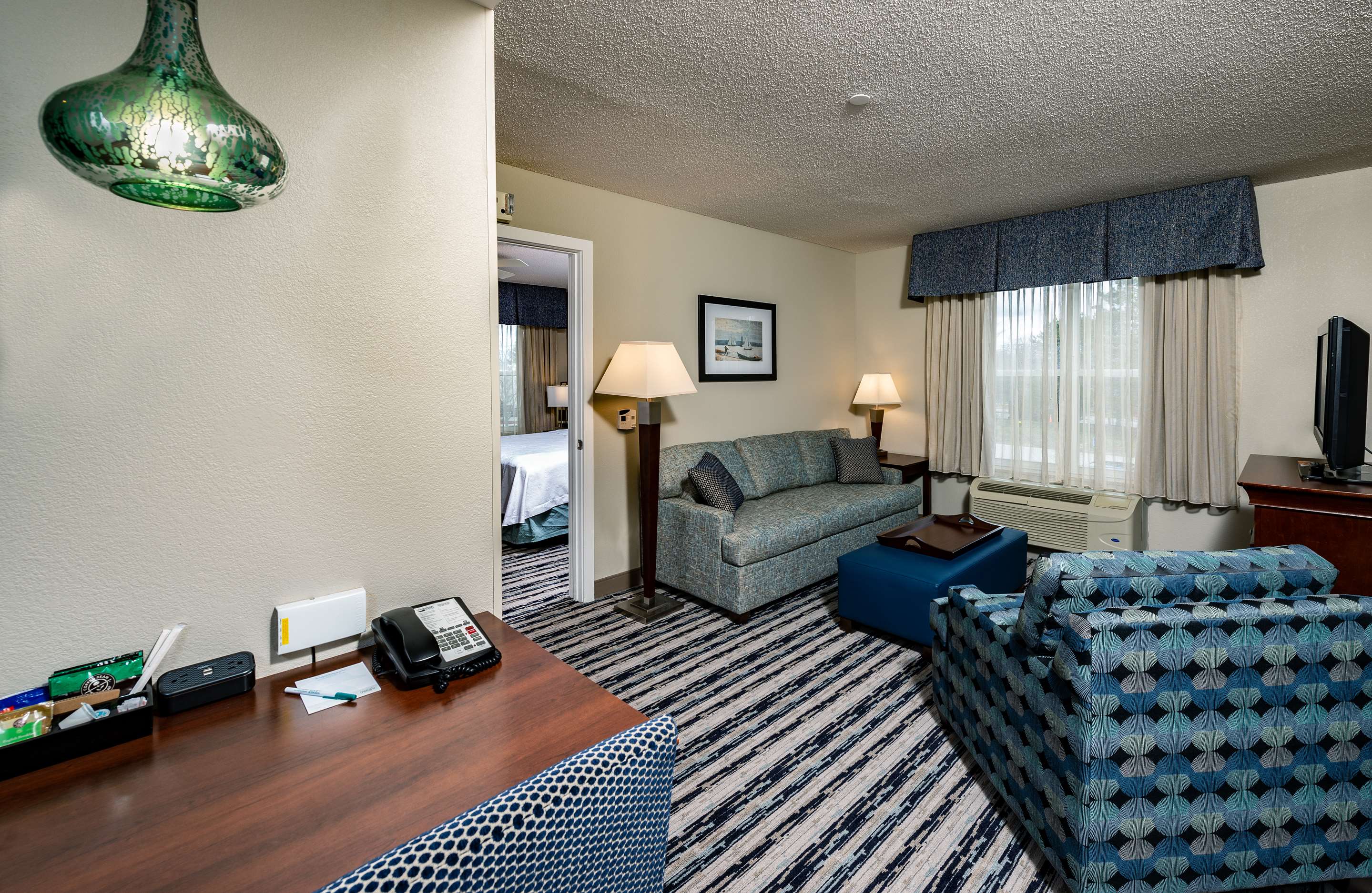 1 King Bed 1 Bedroom Corner Suite