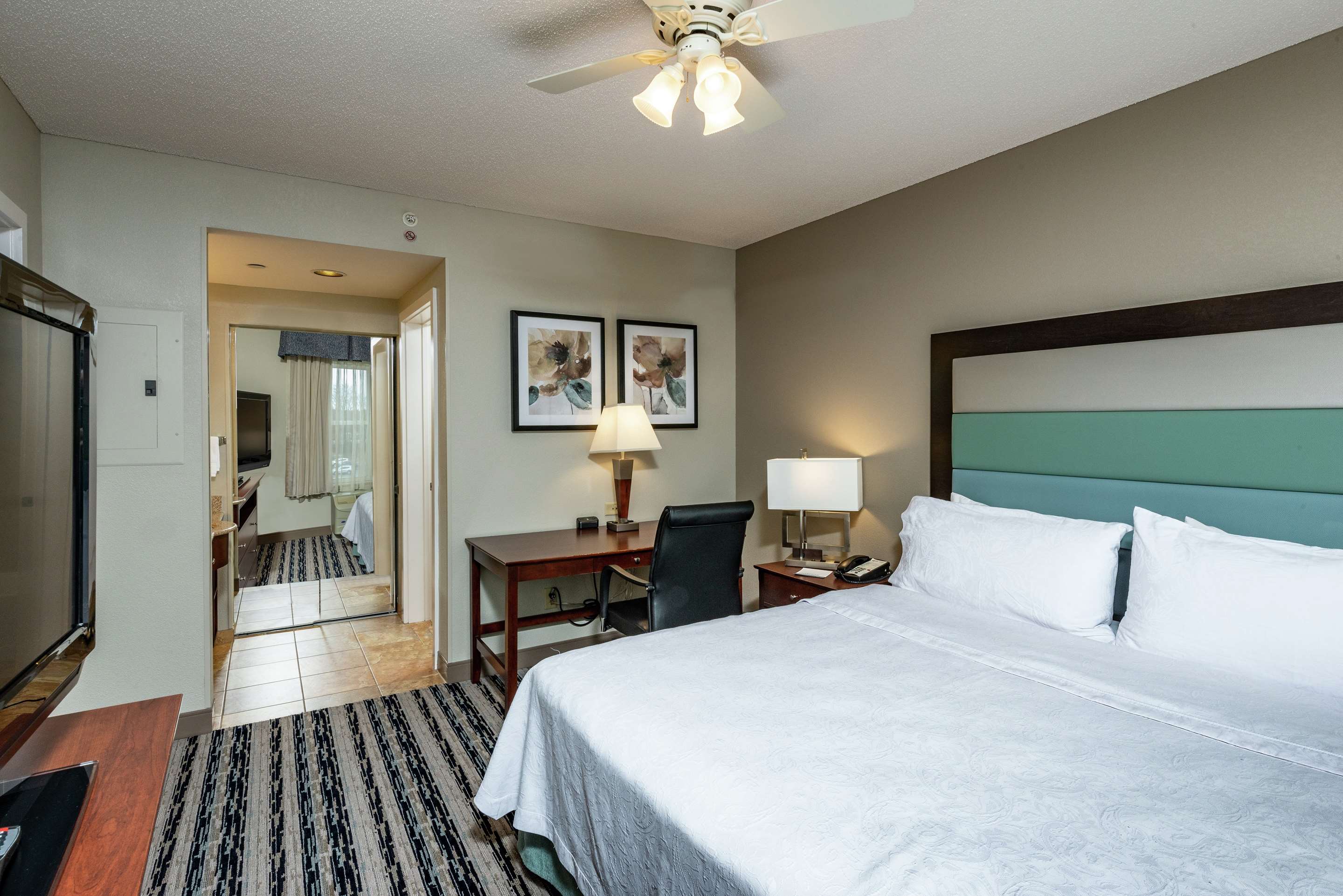 Guest room