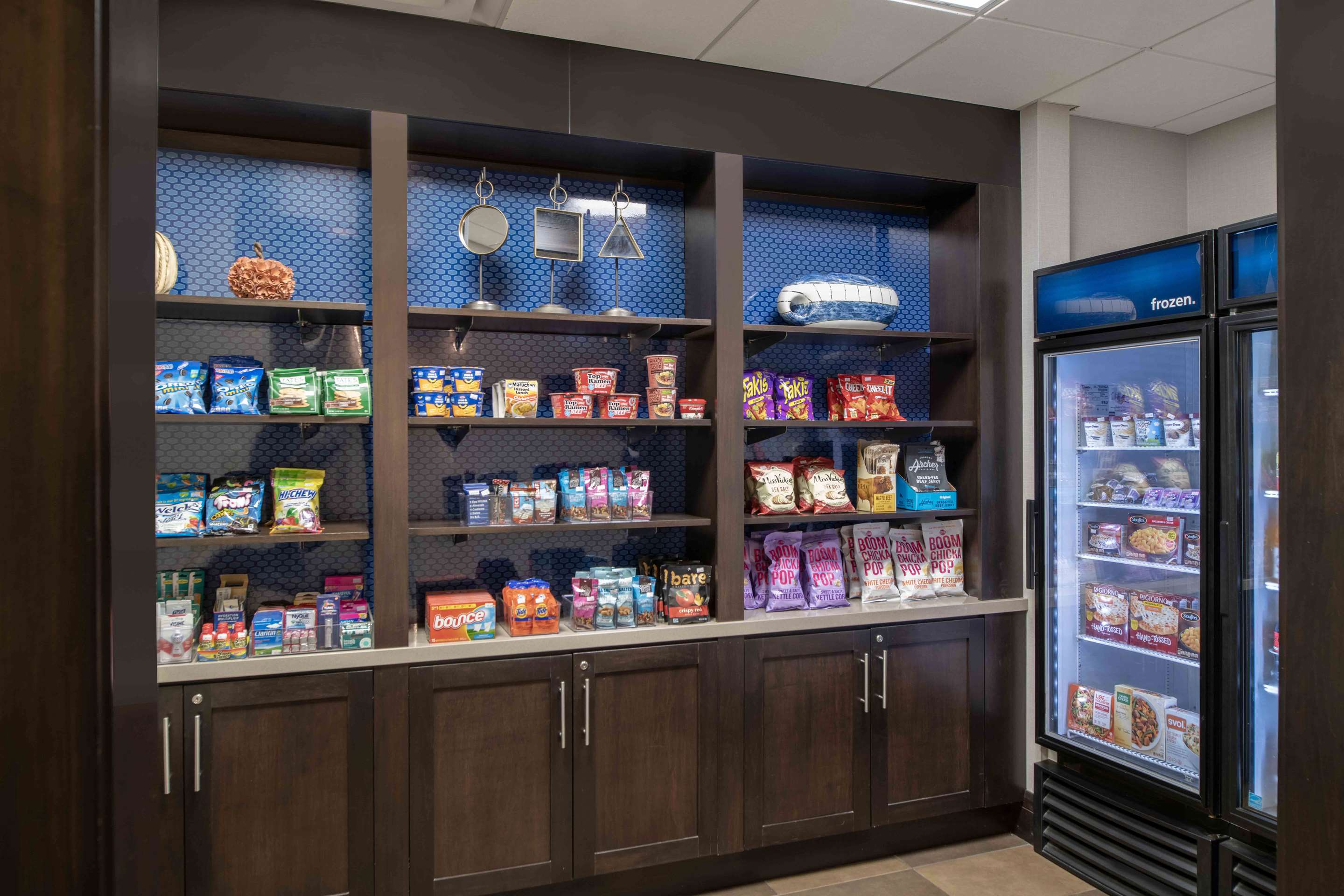 Restaurant | Hampton Inn Lewiston-Auburn