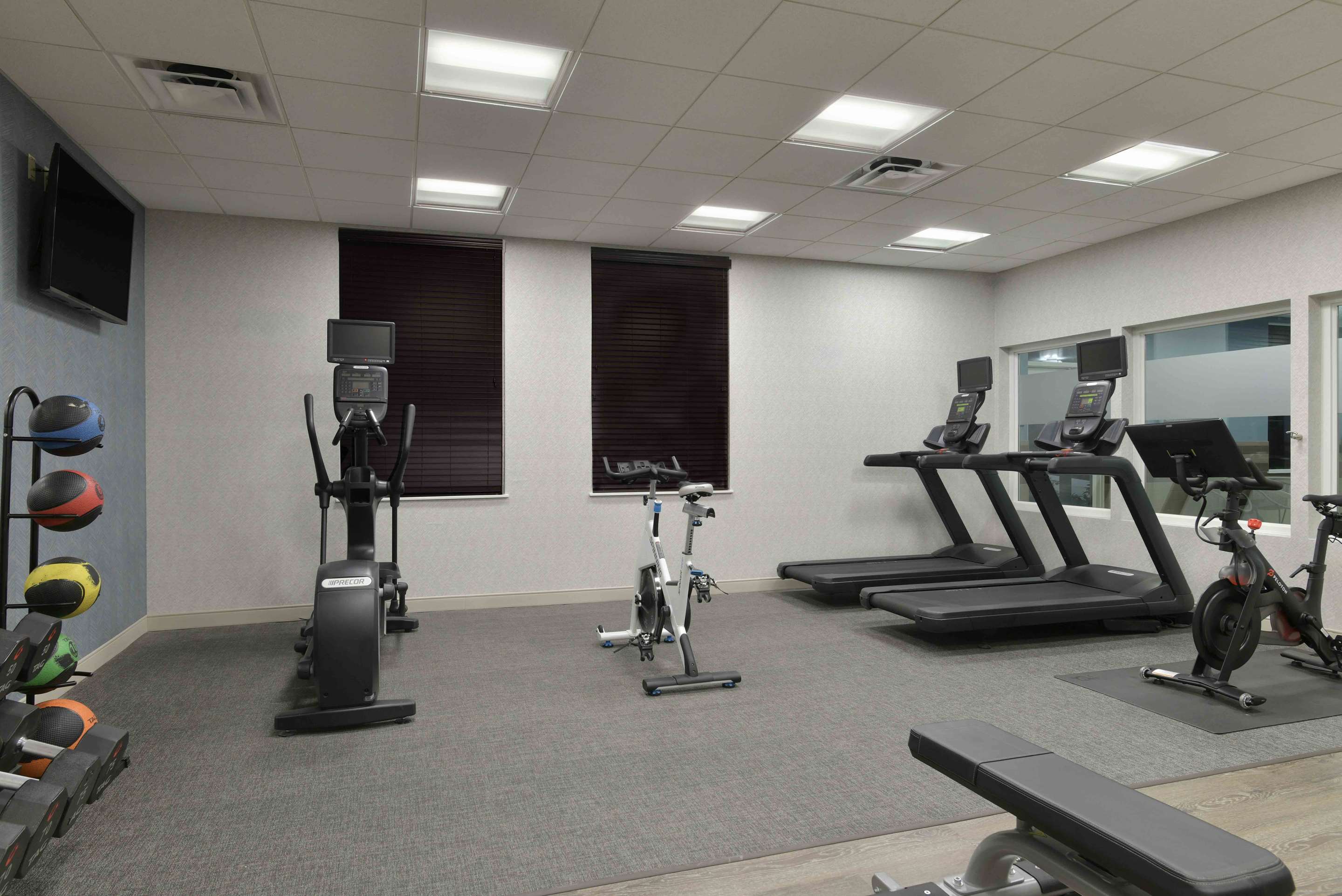 Health club fitness center gym | Hampton Inn Lewiston-Auburn