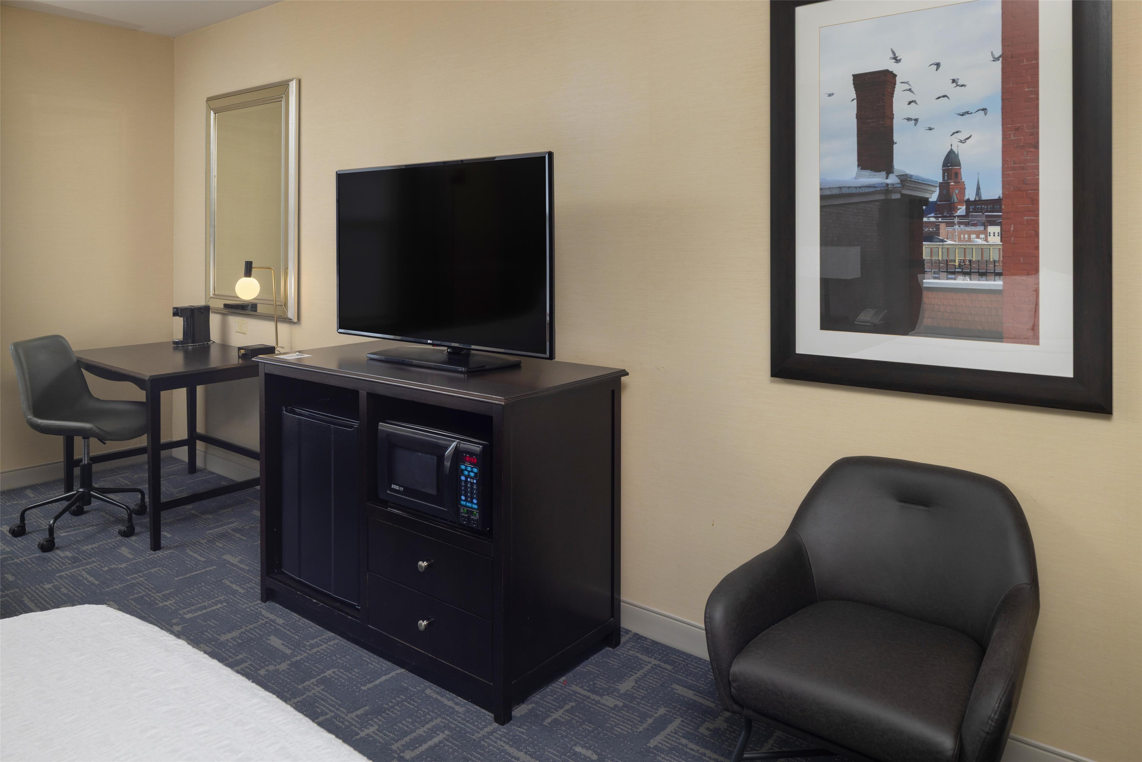 Hampton Inn by Hilton Lewiston-Auburn Room Type - 2 QNS HEARING ACC NOSMOK