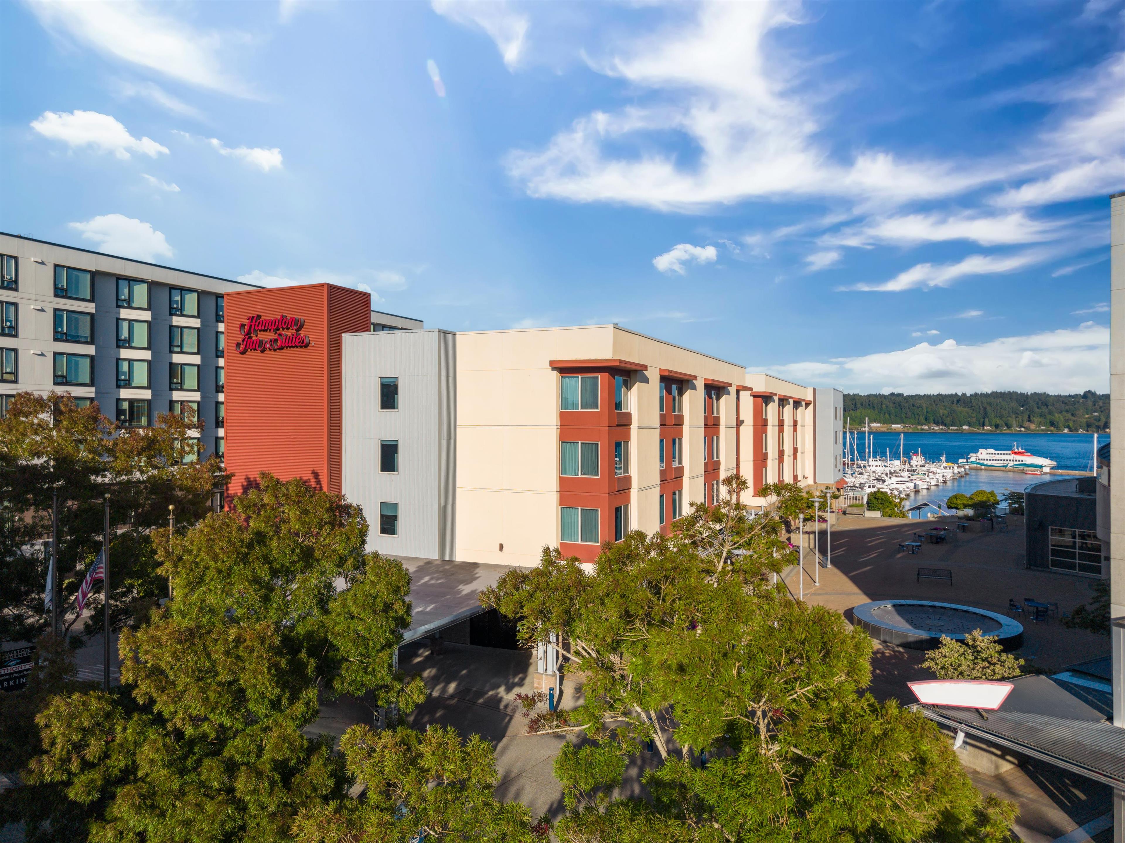 Exterior | Hampton Inn & Suites Bremerton