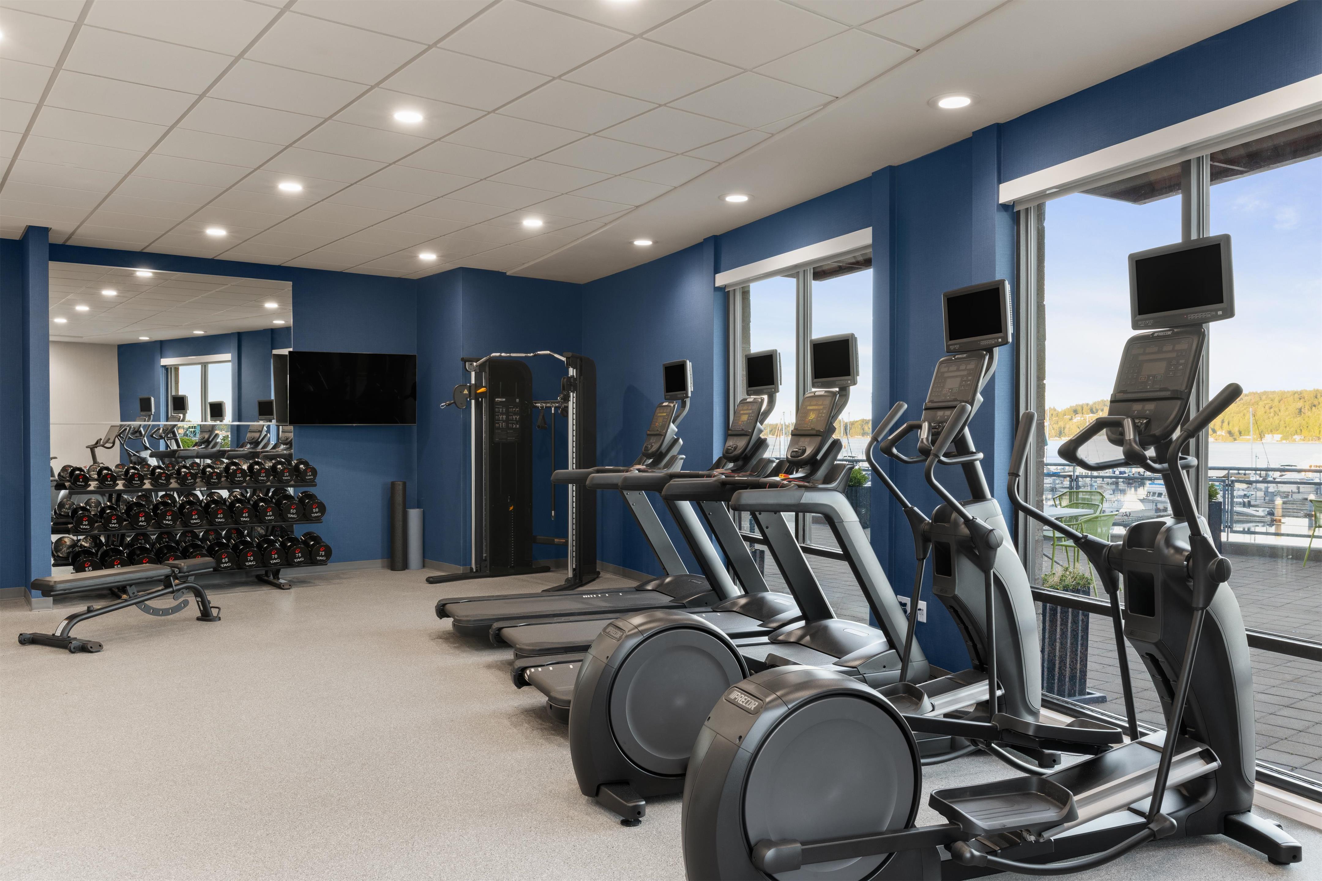 Health club fitness center gym | Hampton Inn & Suites Bremerton