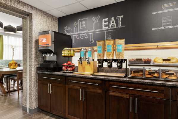 Amenities - Hampton Inn Quakertown - I-476, Exit 44