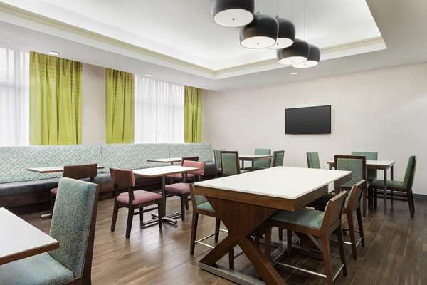 Amenities - Hampton Inn Quakertown - I-476, Exit 44