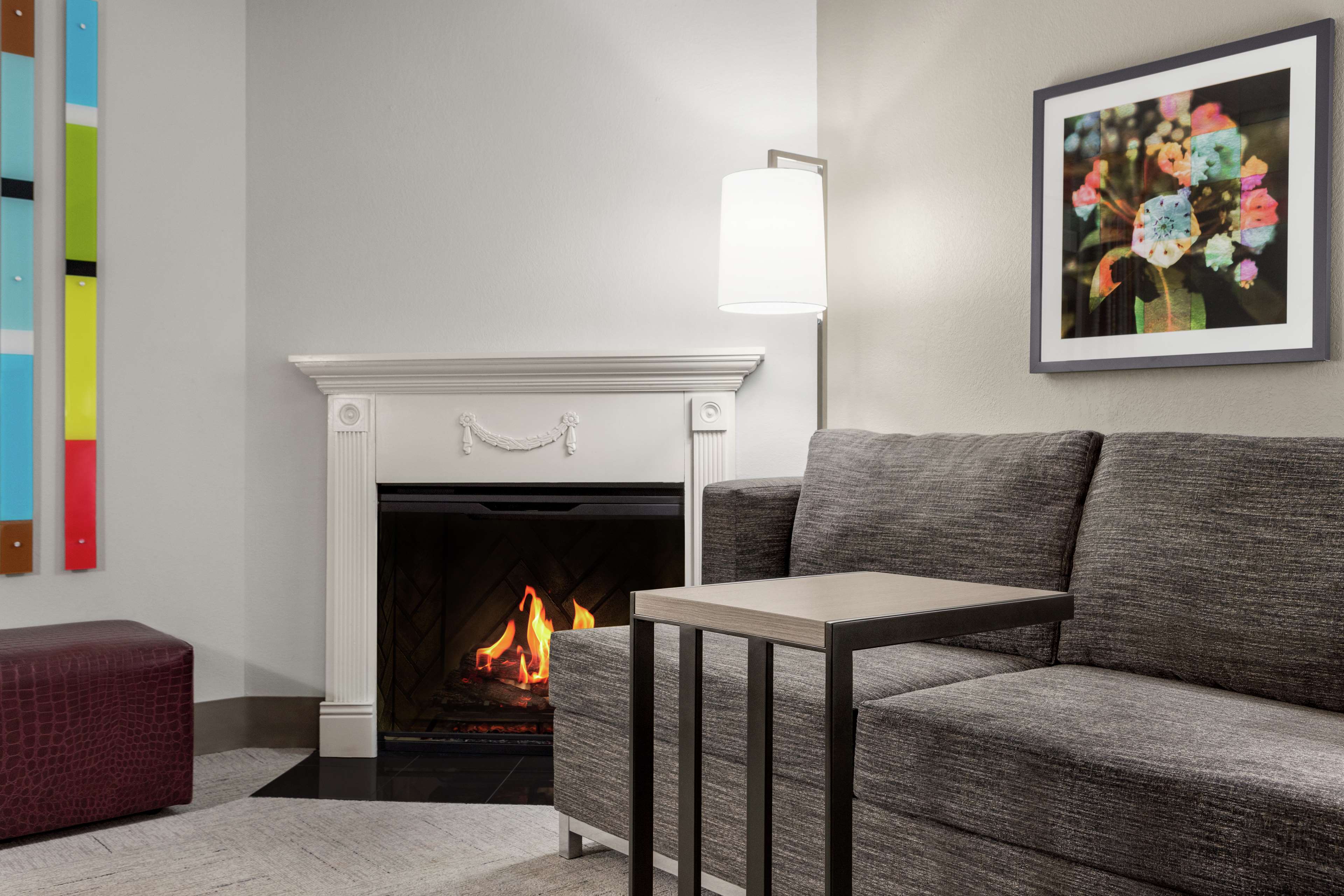 Hampton Inn by Hilton Quakertown Room Type - 1 KG SOFABED W FIREPLACE