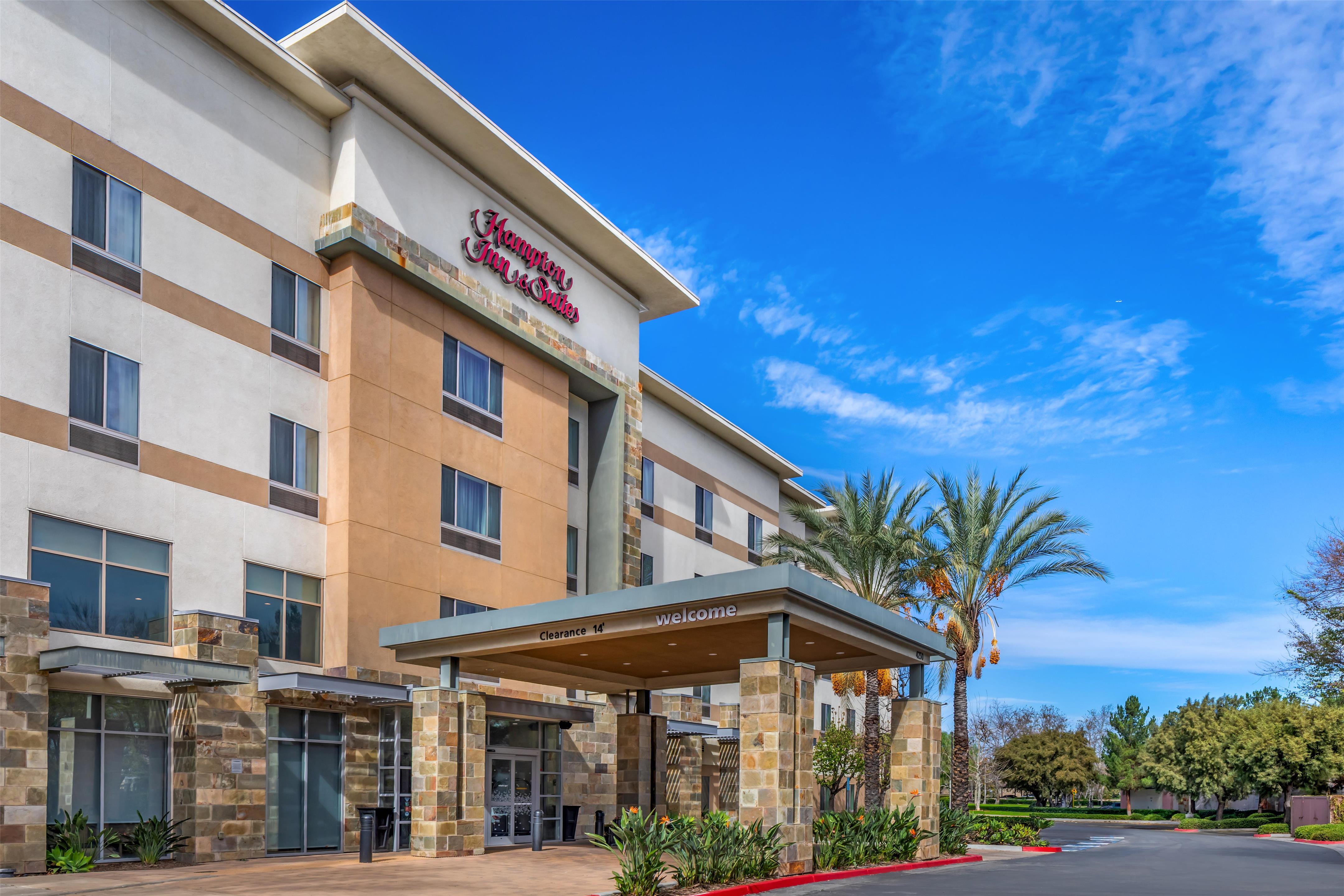 Exterior | Hampton Inn & Suites Riverside/Corona East