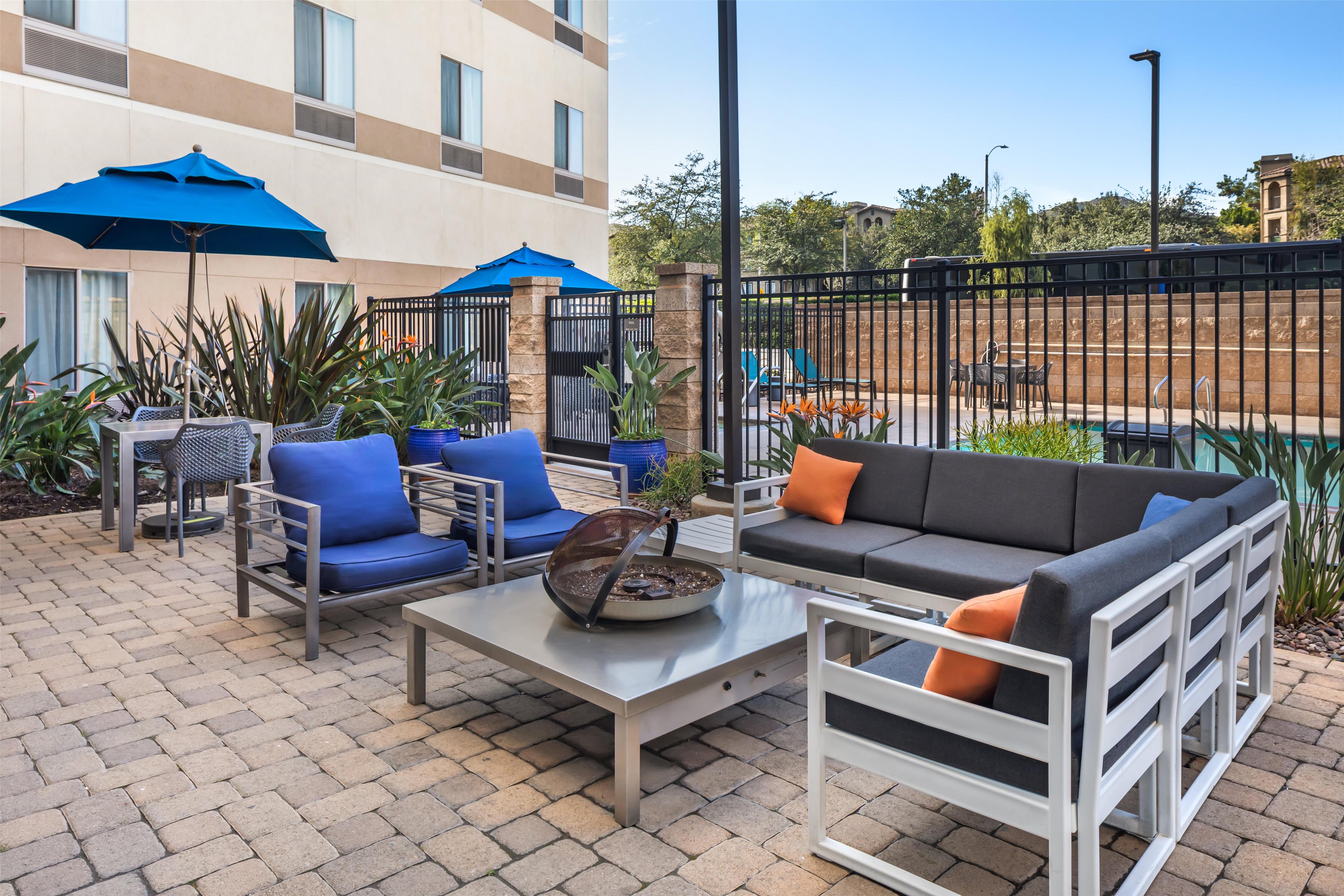 Exterior | Hampton Inn & Suites Riverside/Corona East