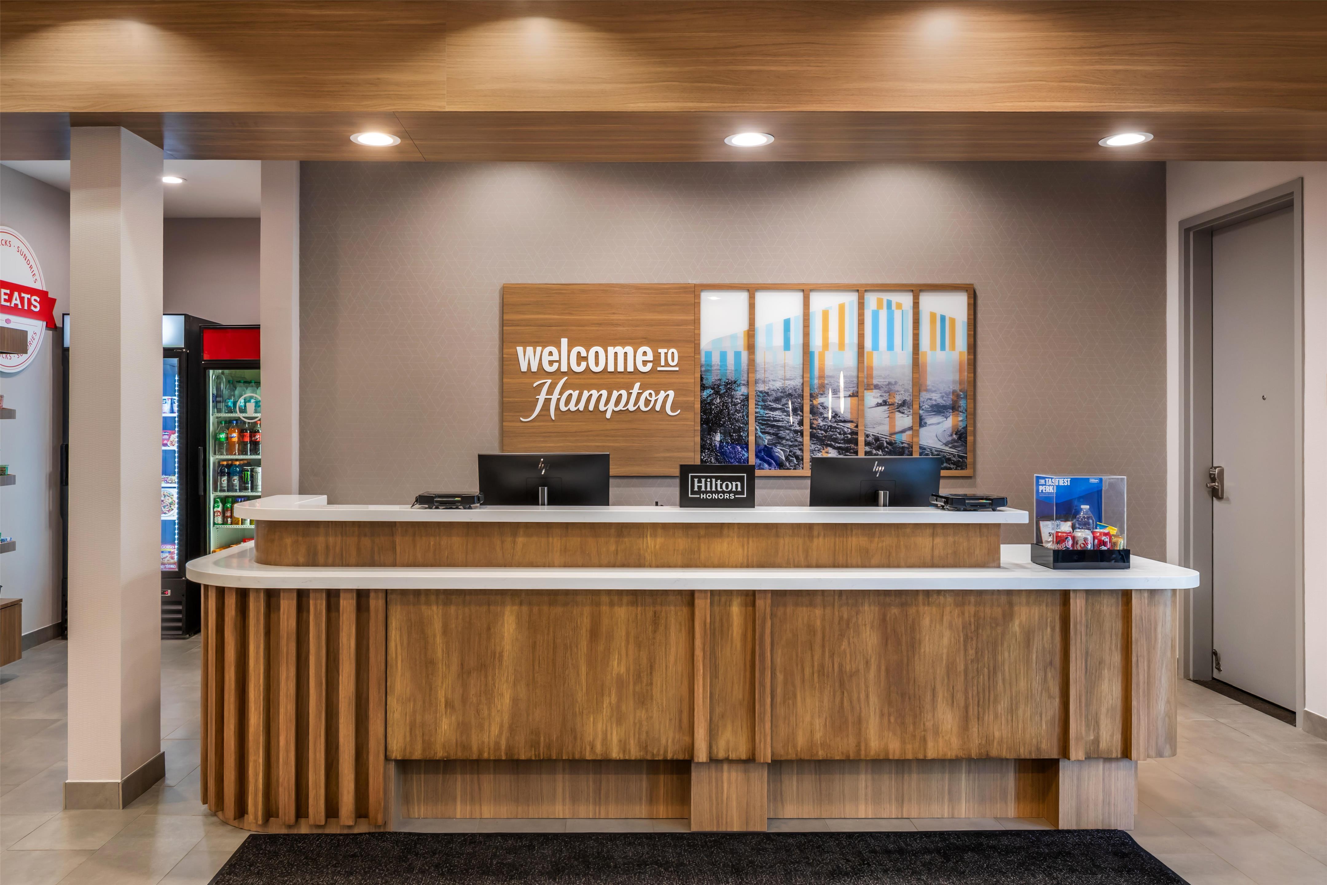 Reception | Hampton Inn & Suites Riverside/Corona East