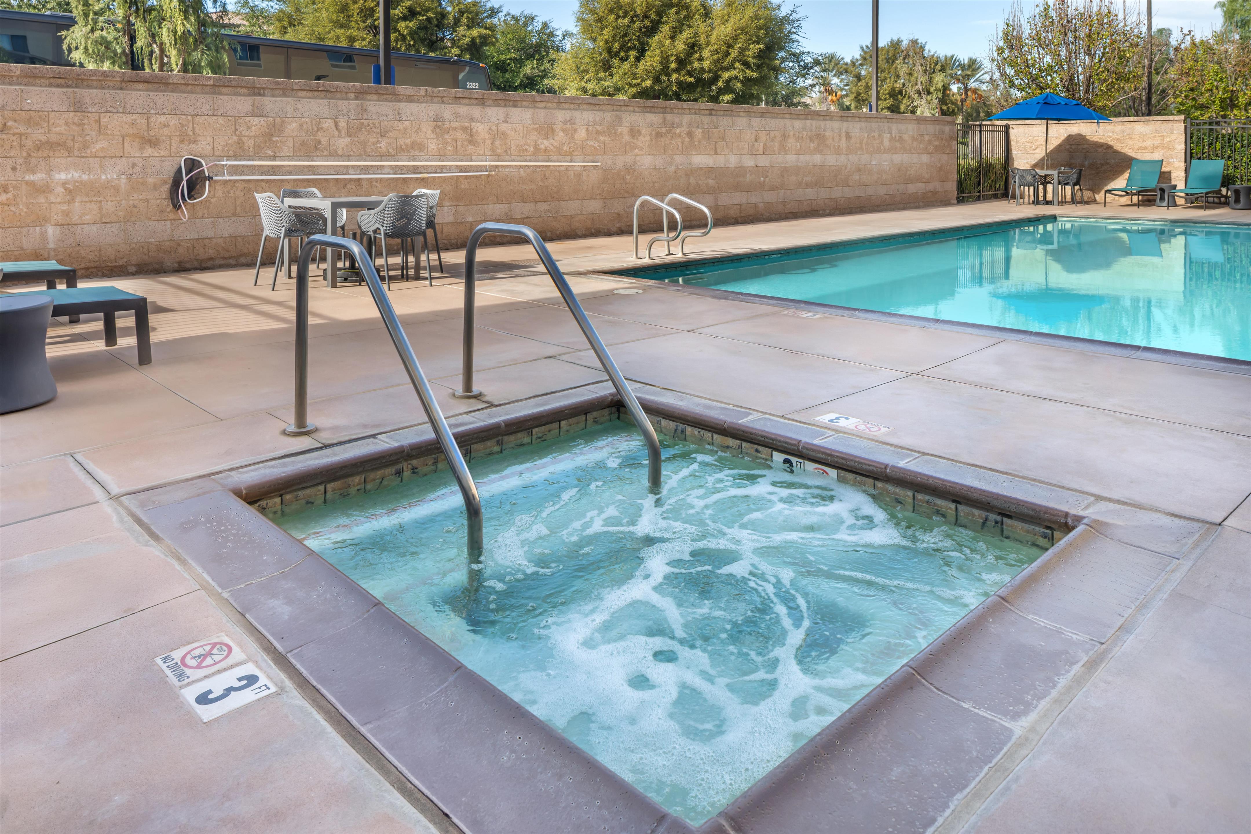 Pool | Hampton Inn & Suites Riverside/Corona East
