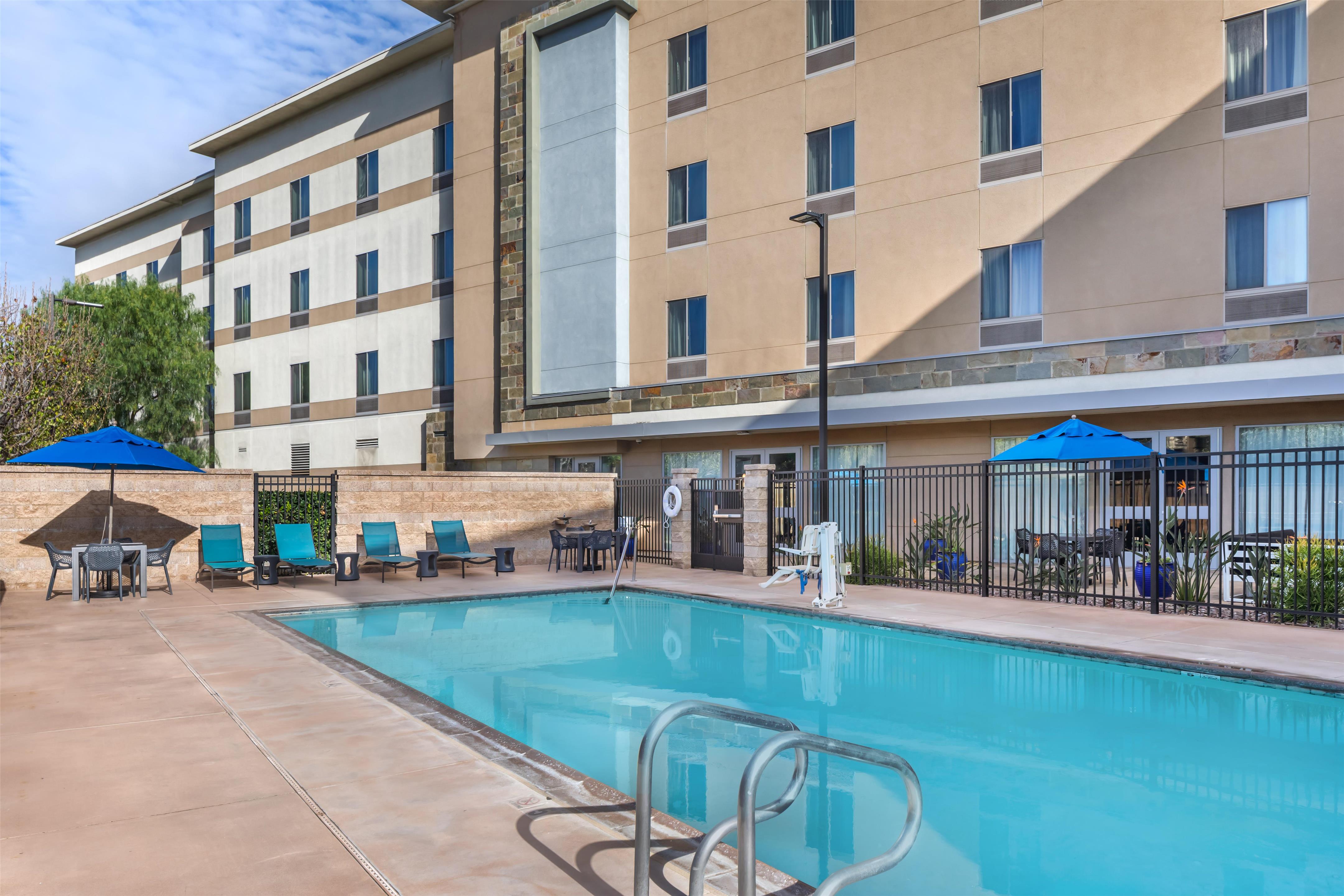Pool | Hampton Inn & Suites Riverside/Corona East