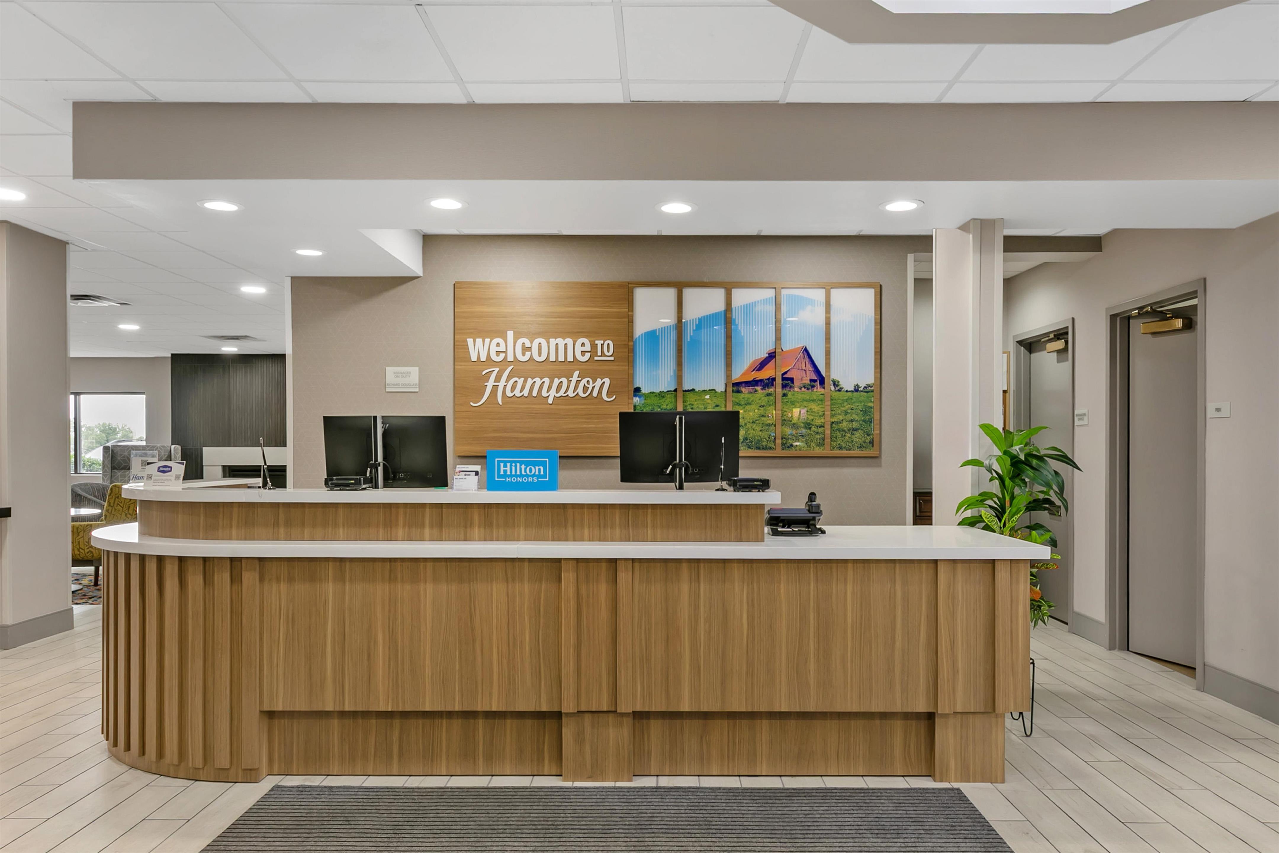 Reception | Hampton Inn Richmond